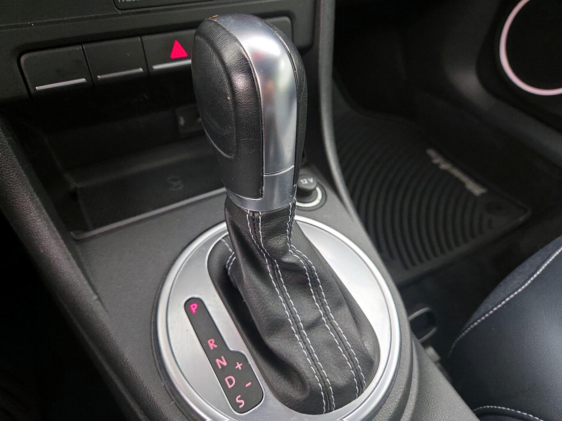 Thumbnail: 2016 Volkswagen Beetle - 16