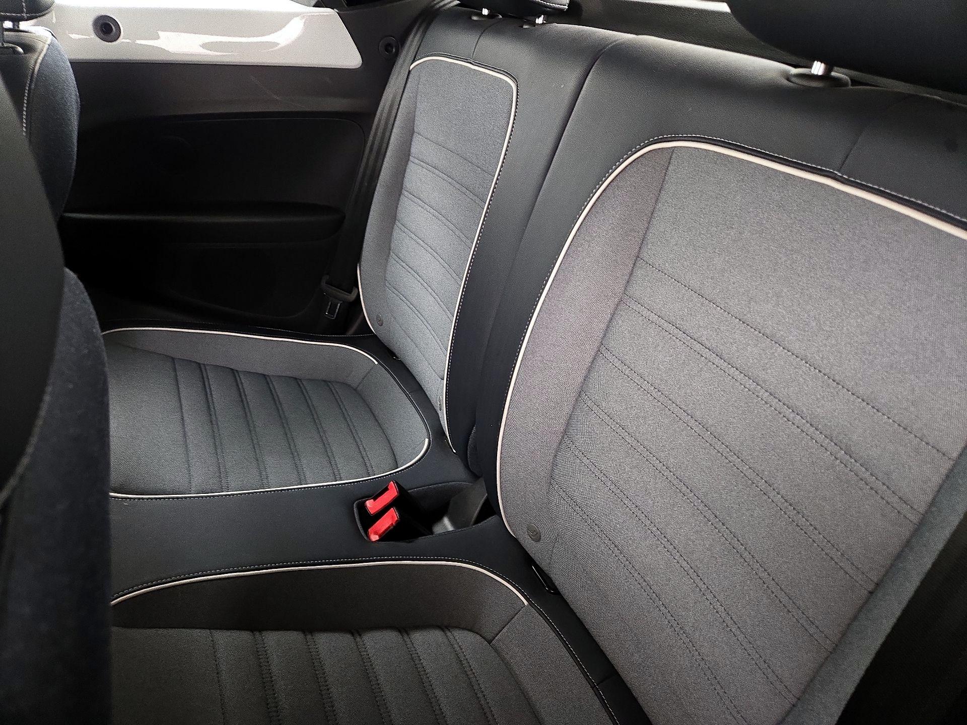 Thumbnail: 2016 Volkswagen Beetle - 18