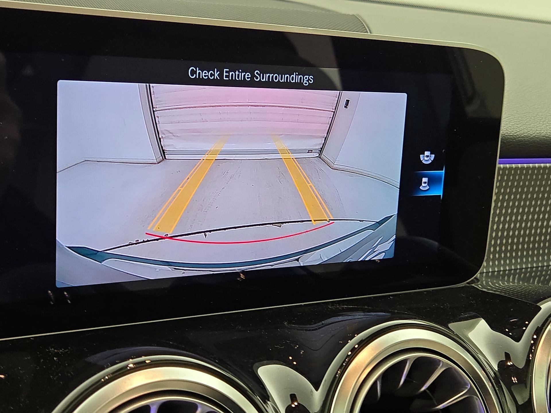 Thumbnail: 2021 Mercedes-Benz GLB - 13