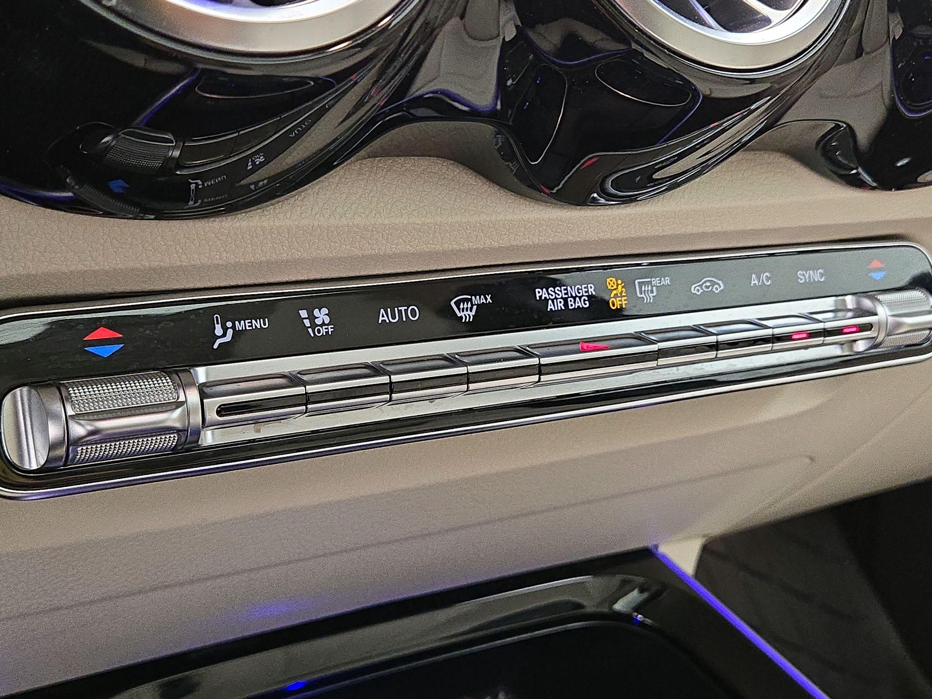 Thumbnail: 2021 Mercedes-Benz GLB - 15