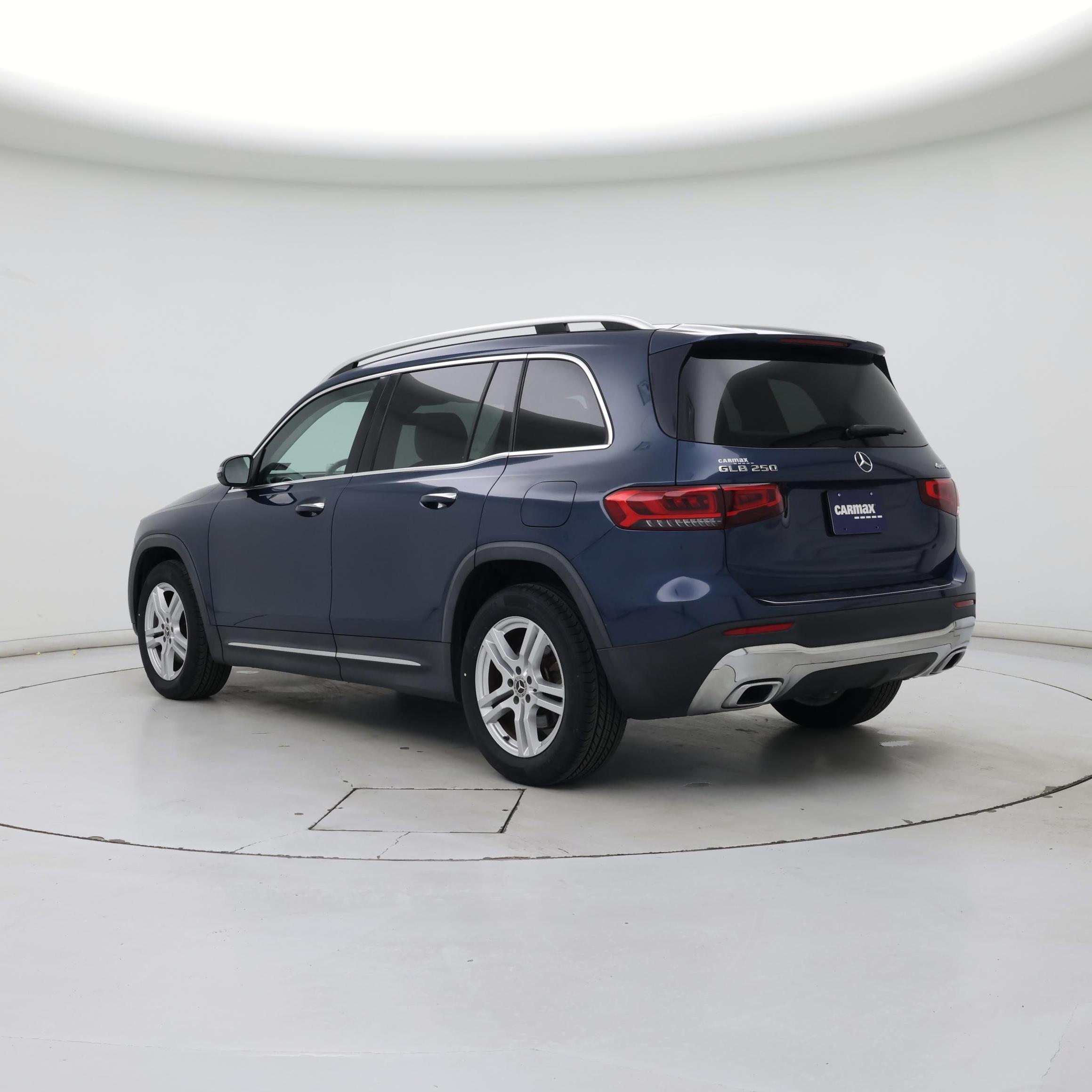 Thumbnail: 2021 Mercedes-Benz GLB - 2