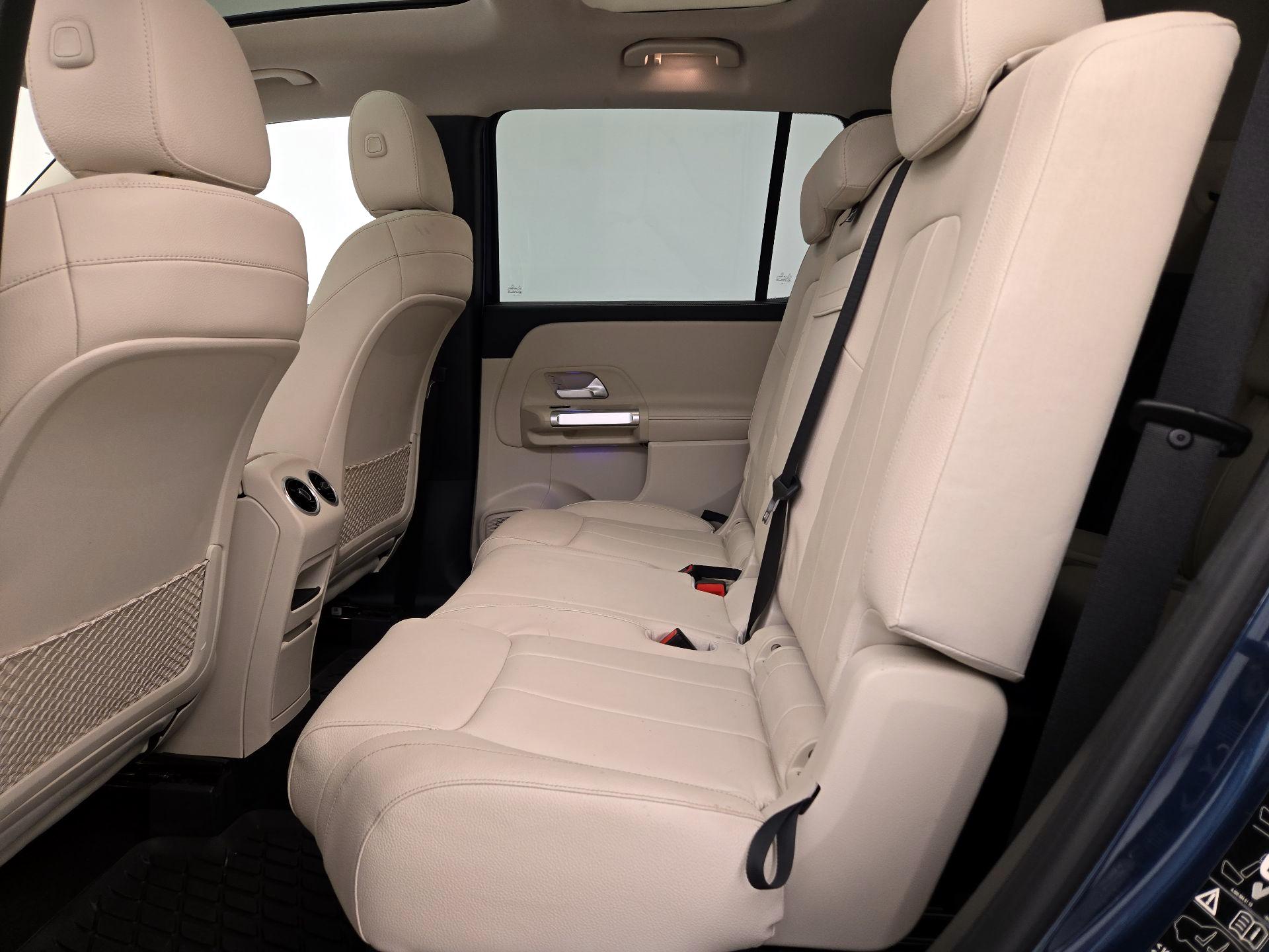 Thumbnail: 2021 Mercedes-Benz GLB - 19