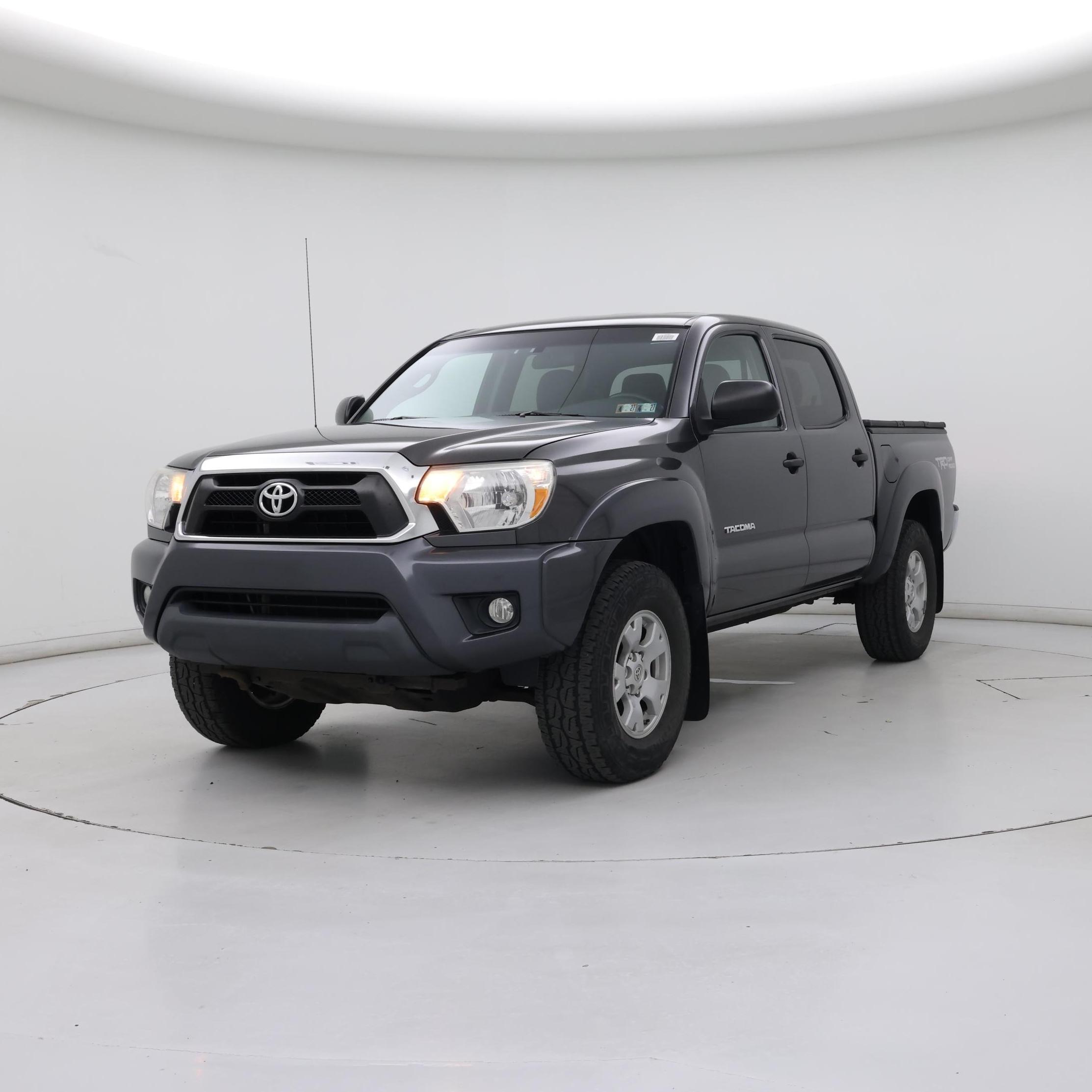 Thumbnail: 2015 Toyota Tacoma - 4