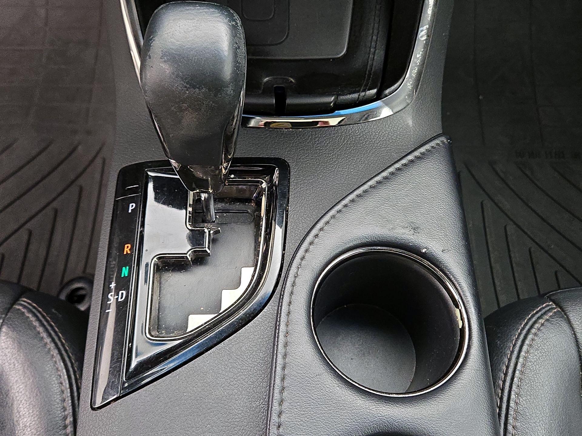 Thumbnail: 2016 Toyota Avalon - 17