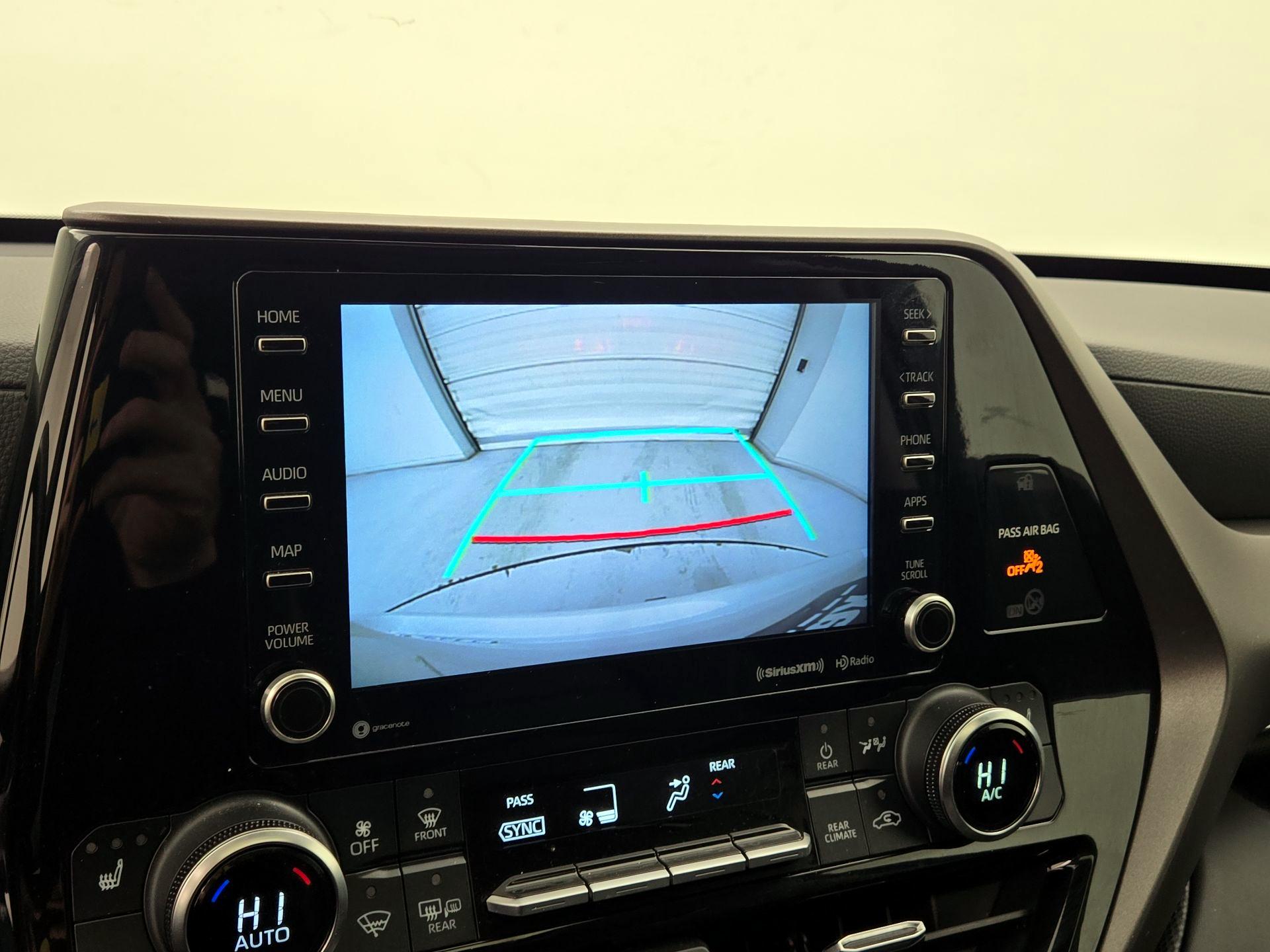 Thumbnail: 2022 Toyota Highlander - 14