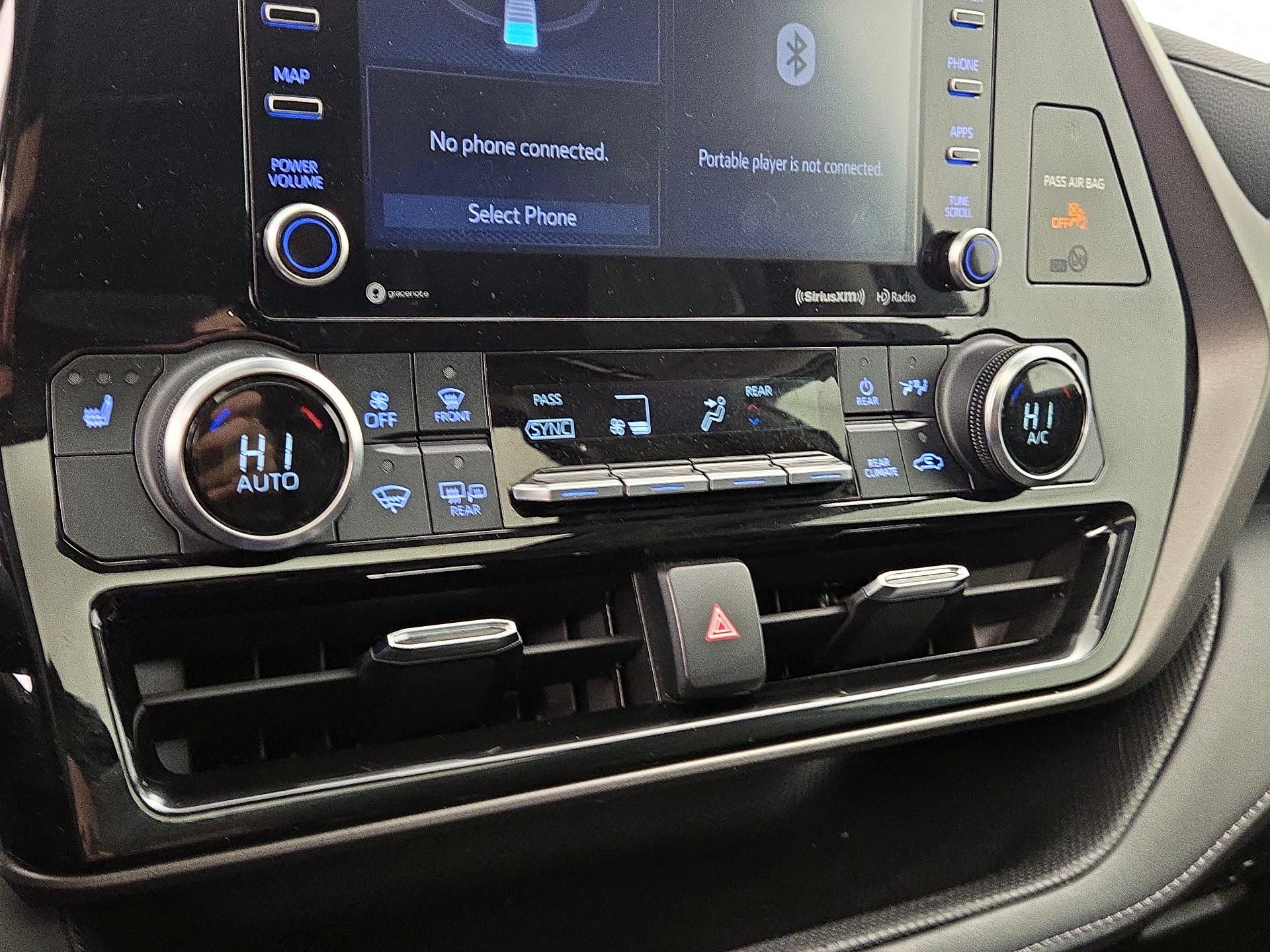 Thumbnail: 2022 Toyota Highlander - 16