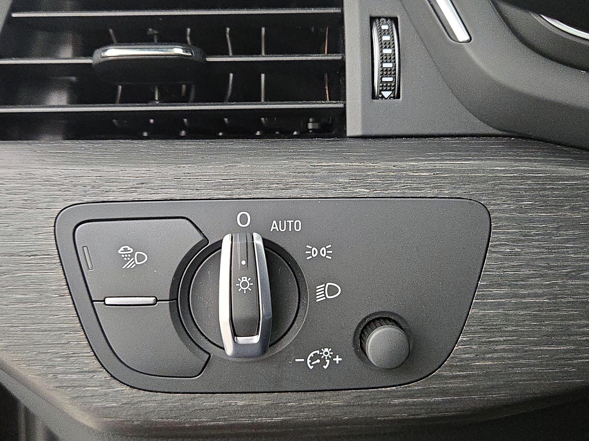 Thumbnail: 2019 Audi A4 - 13