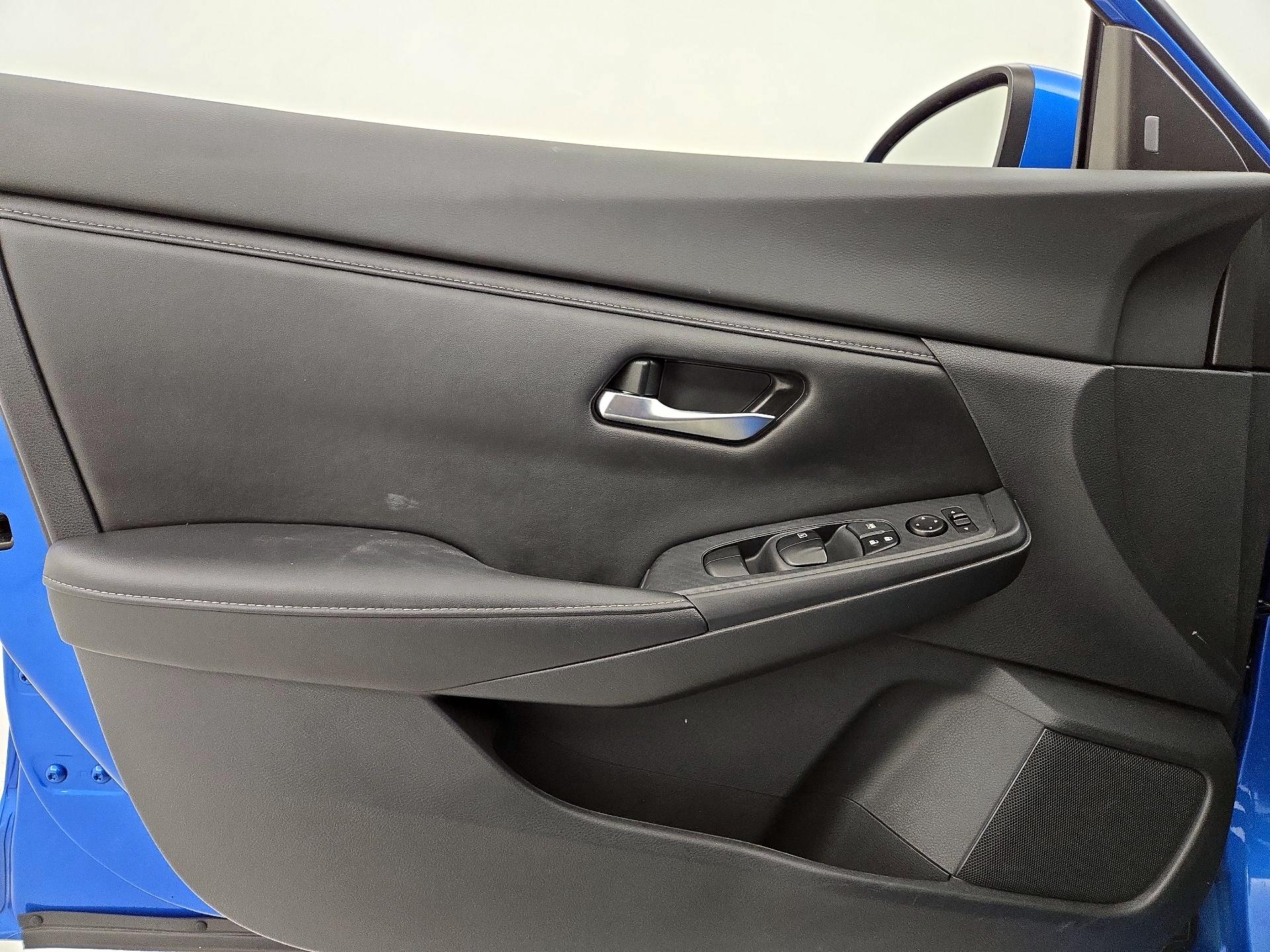 Thumbnail: 2023 Nissan Sentra - 12