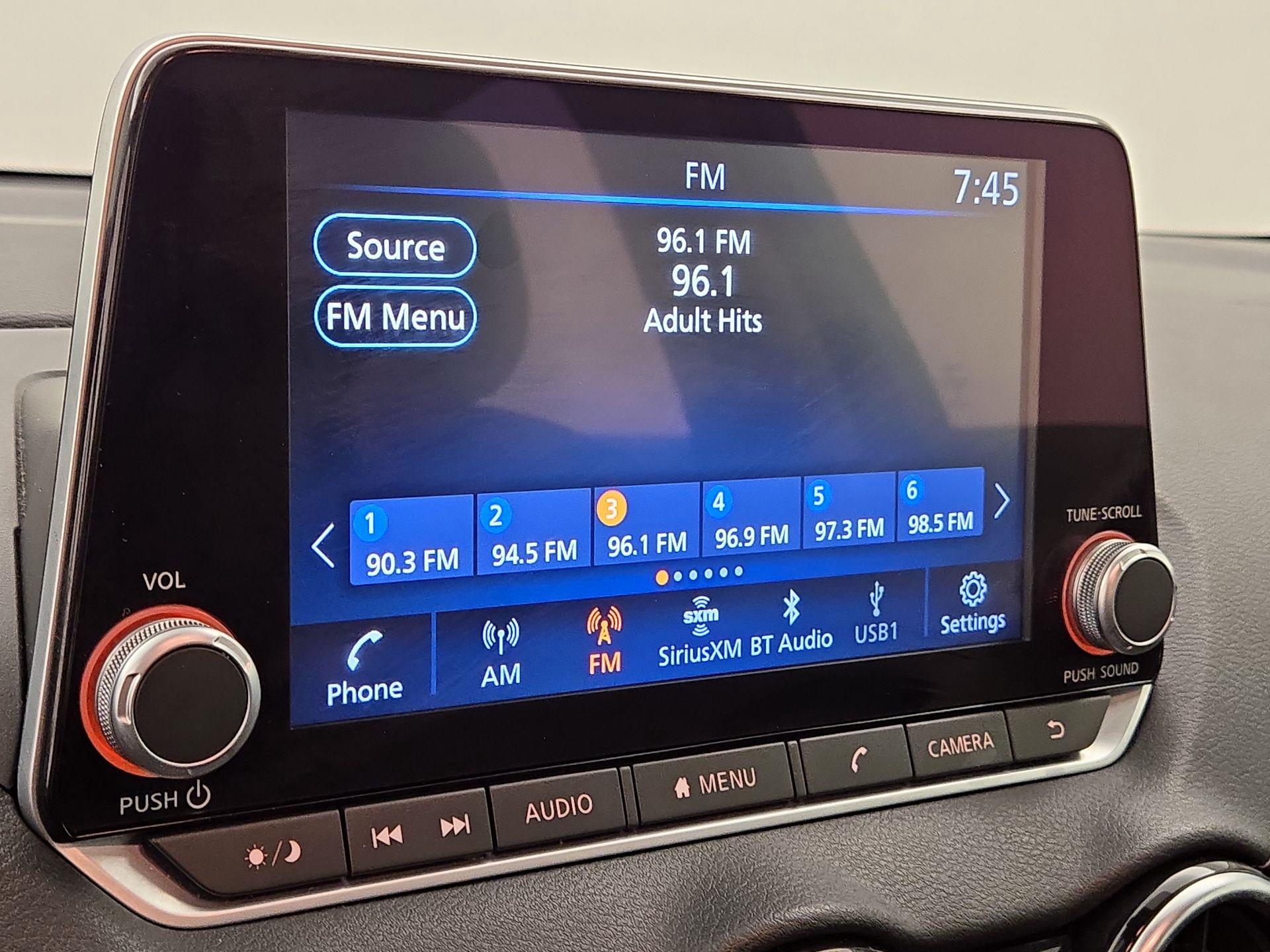 Thumbnail: 2023 Nissan Sentra - 14