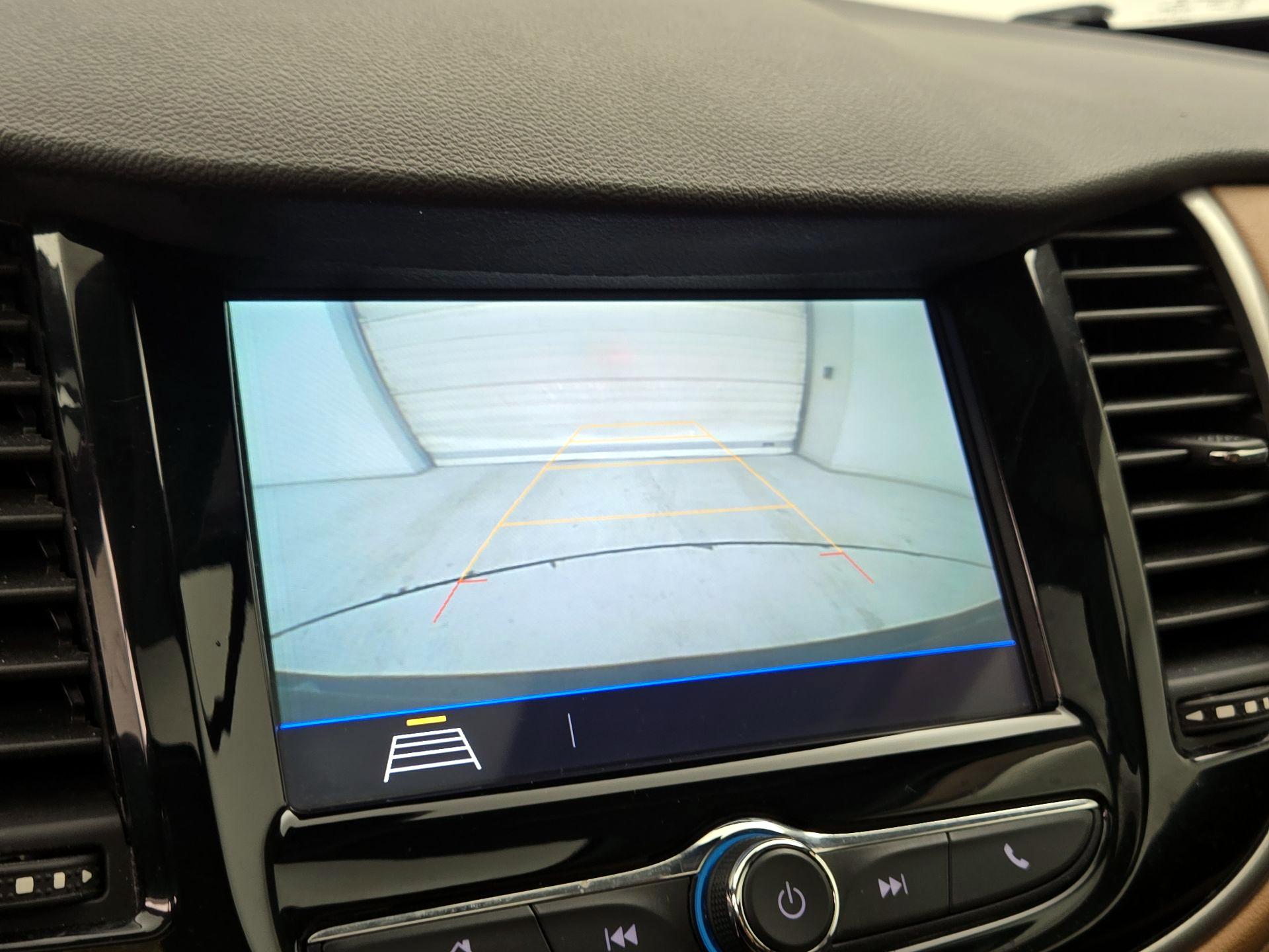 Thumbnail: 2018 Chevrolet Trax - 14