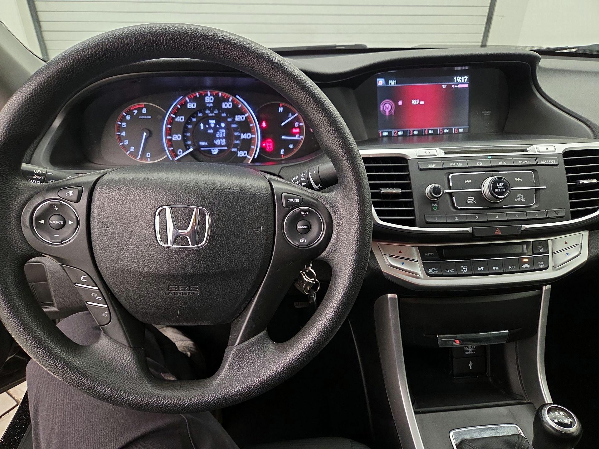 Thumbnail: 2015 Honda Accord - 9