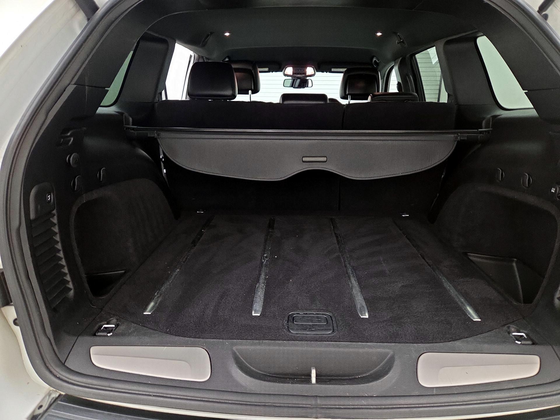 Thumbnail: 2016 Jeep Grand Cherokee - 16