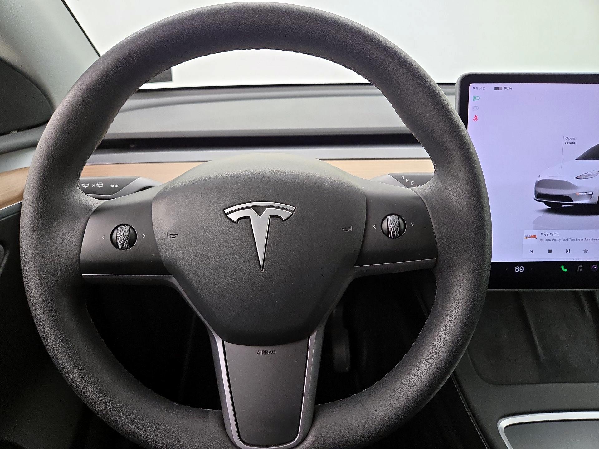 Thumbnail: 2023 Tesla Model Y - 10