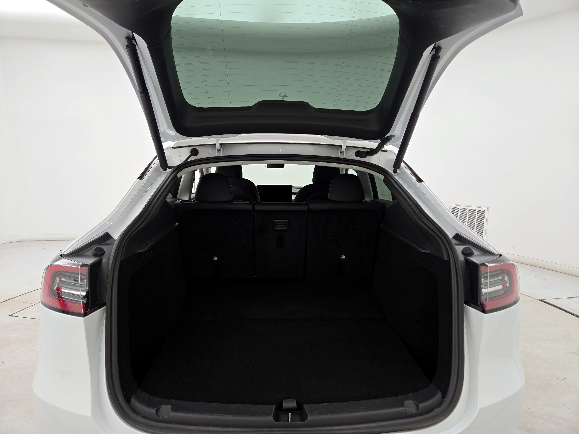 Thumbnail: 2023 Tesla Model Y - 20