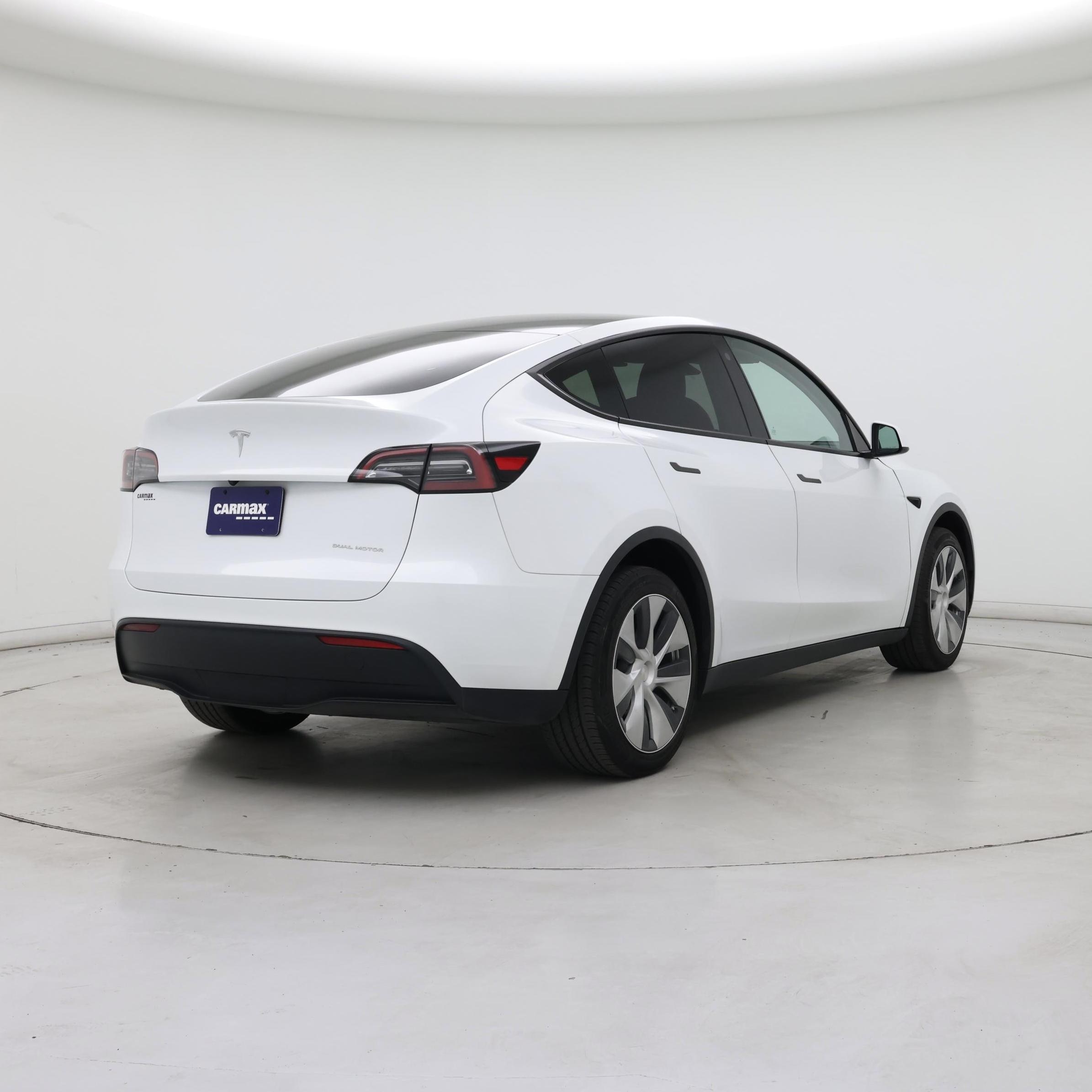 Thumbnail: 2023 Tesla Model Y - 8