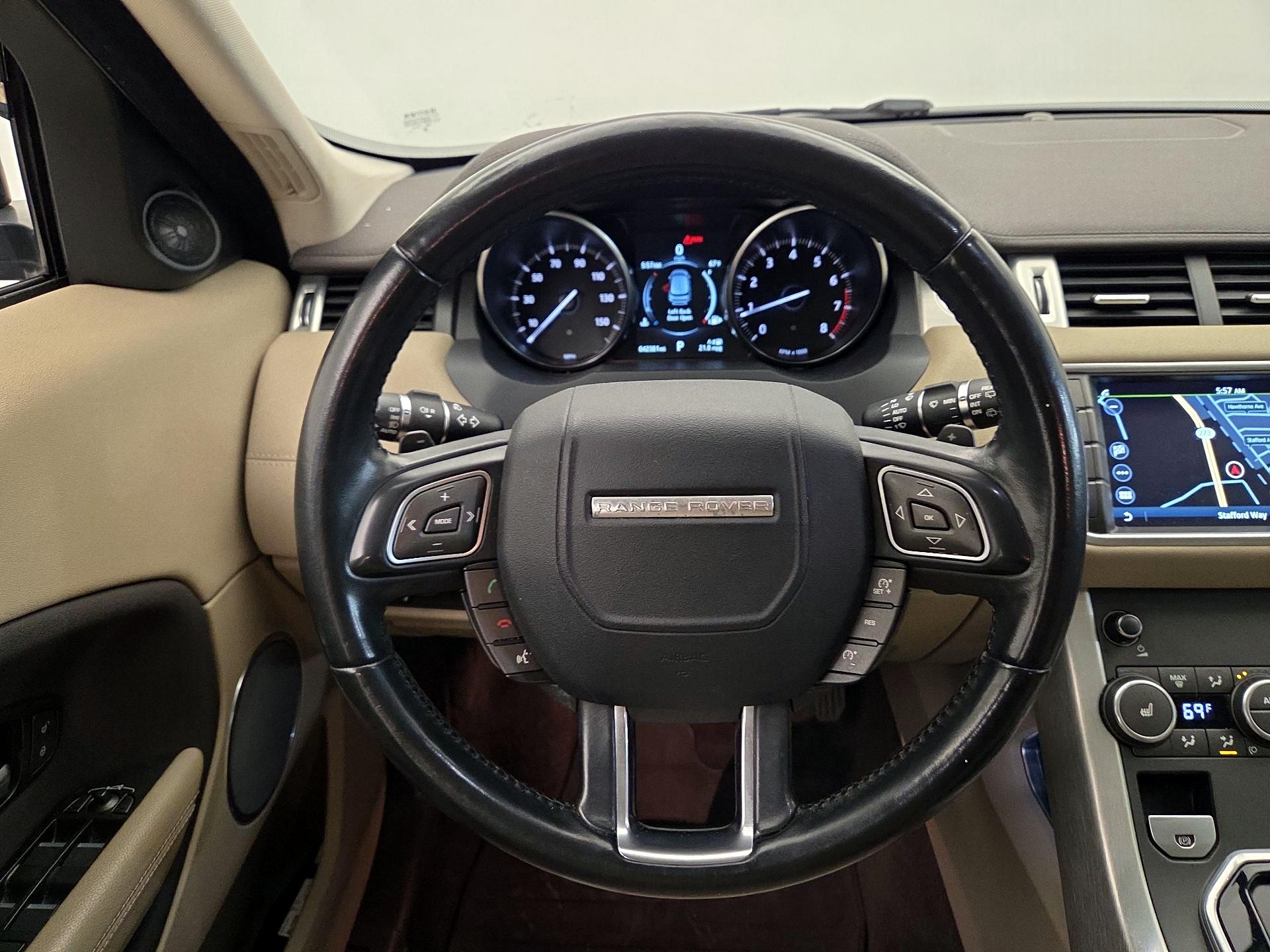 Thumbnail: 2017 Land Rover Range Rover Evoque - 10