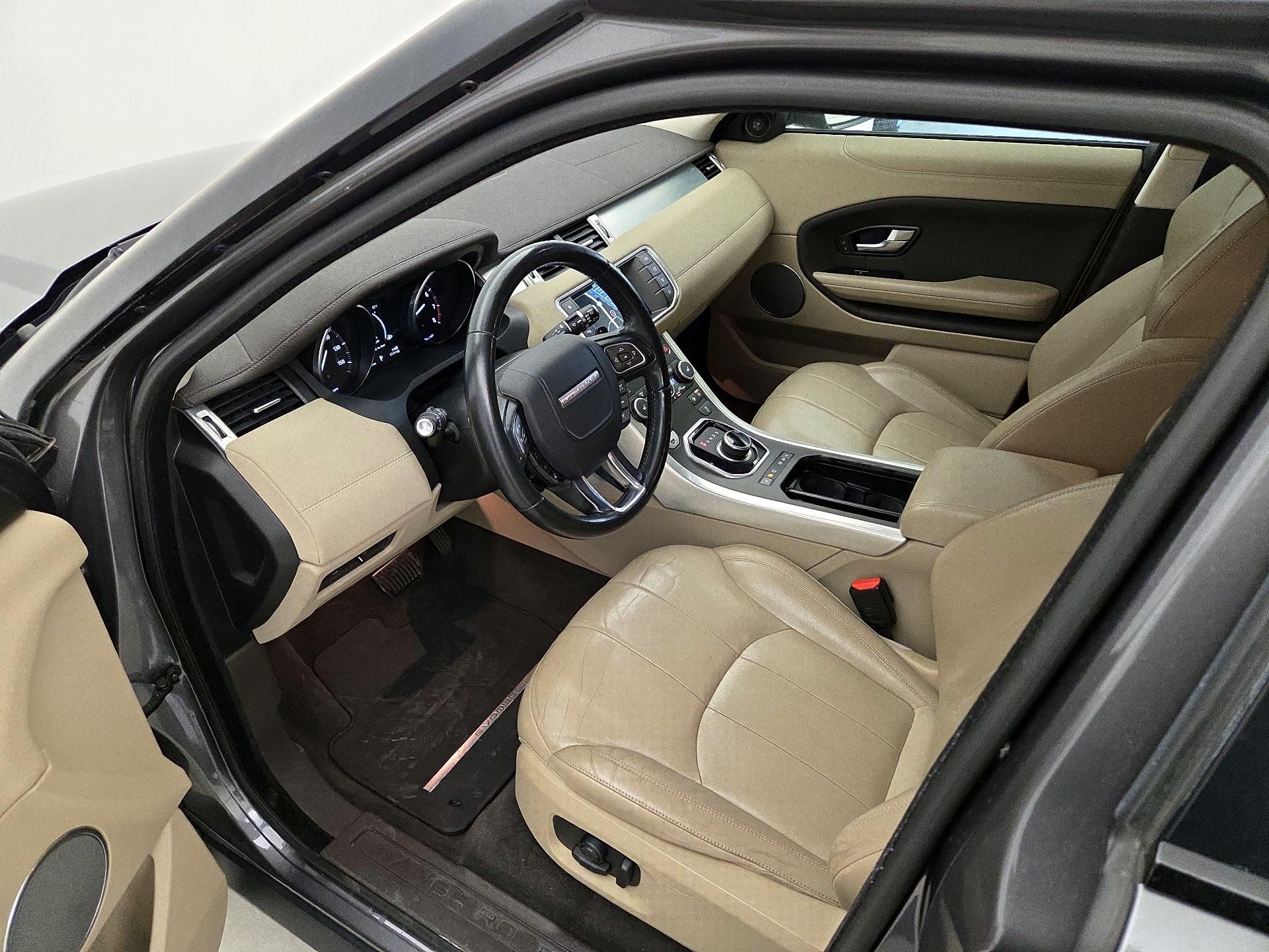 Thumbnail: 2017 Land Rover Range Rover Evoque - 11