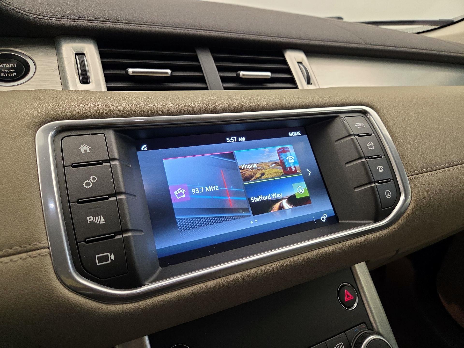 Thumbnail: 2017 Land Rover Range Rover Evoque - 16