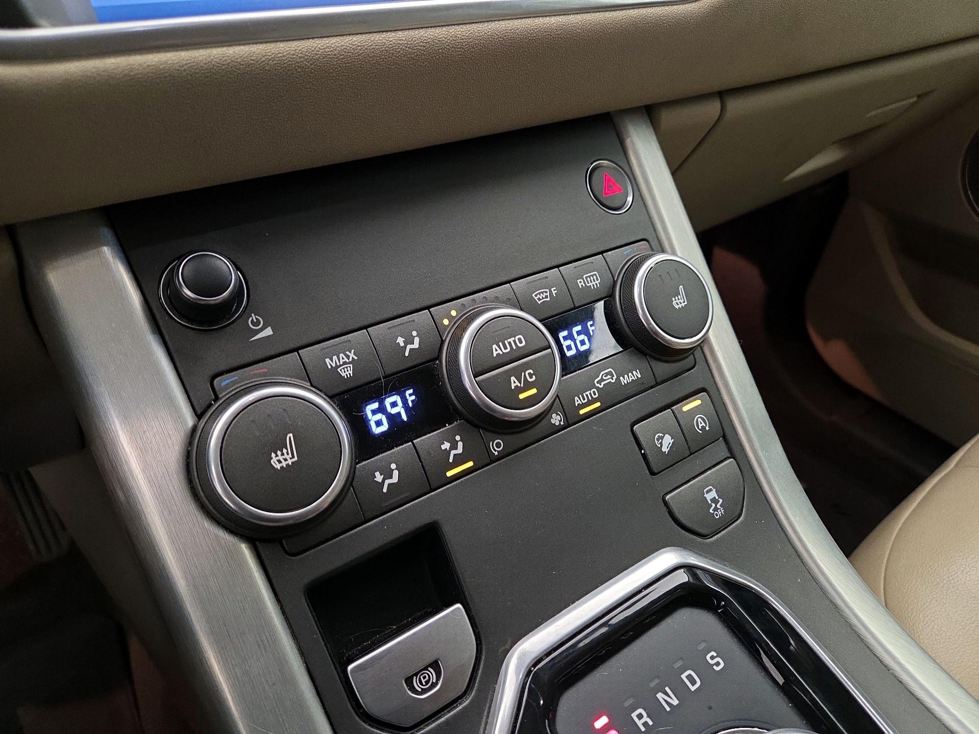 Thumbnail: 2017 Land Rover Range Rover Evoque - 17