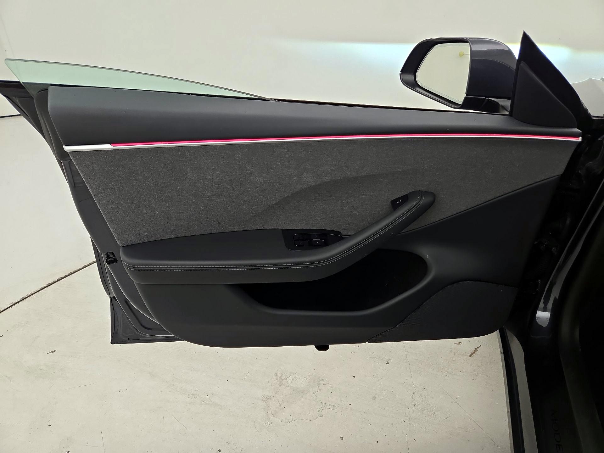 Thumbnail: 2025 Tesla Model 3 - 12