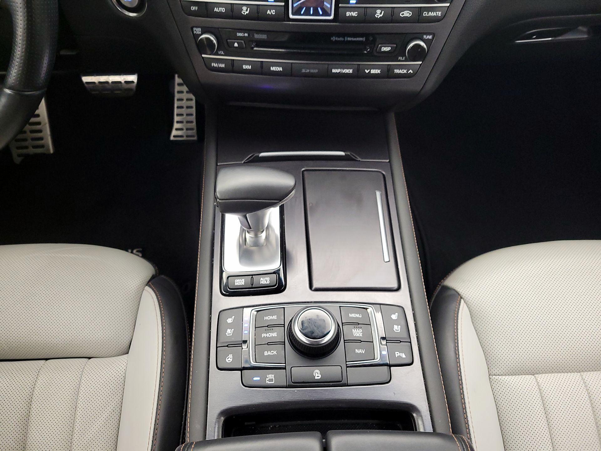 Thumbnail: 2018 Genesis G80 - 18