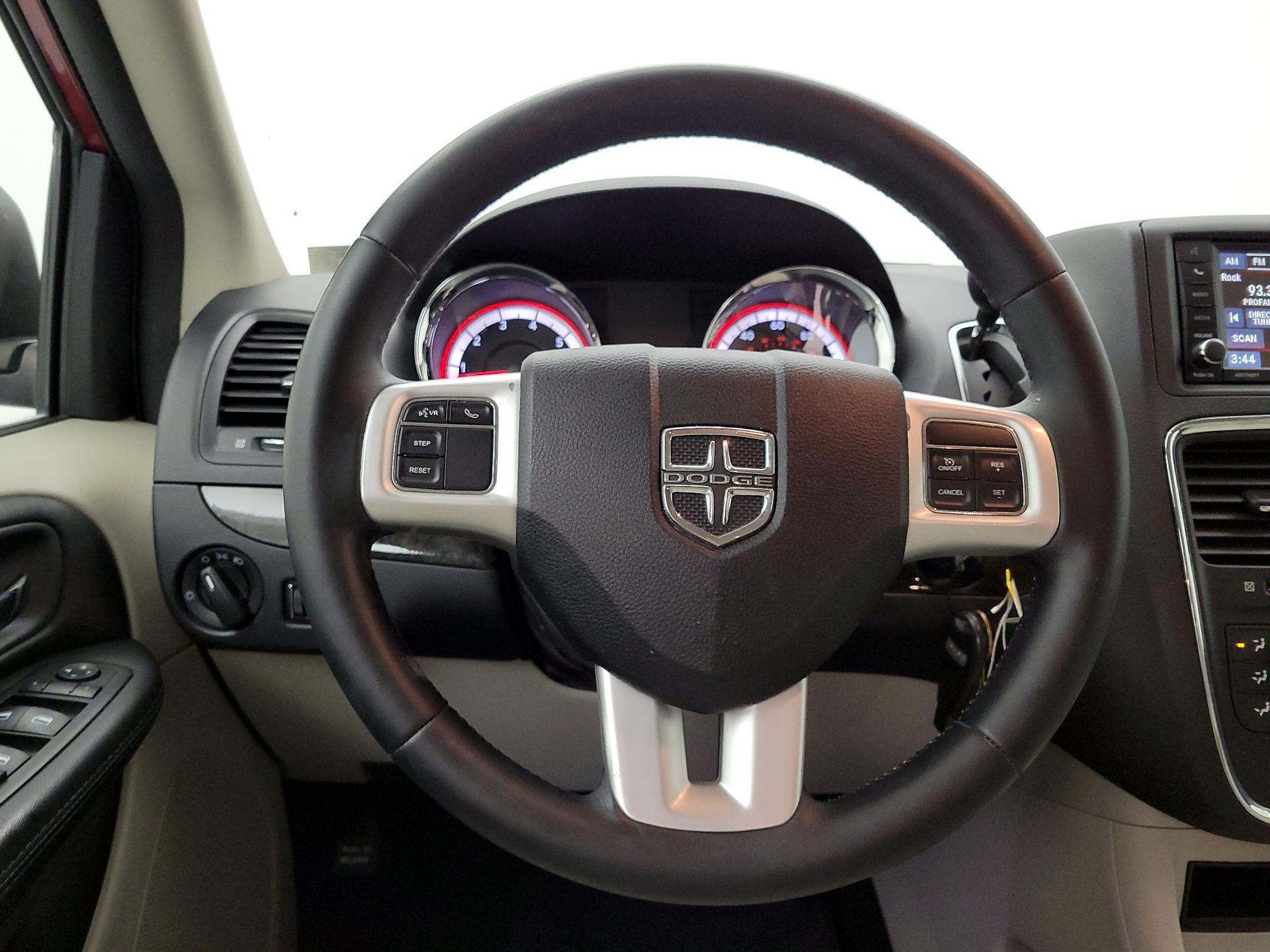 Thumbnail: 2015 Dodge Grand Caravan - 10