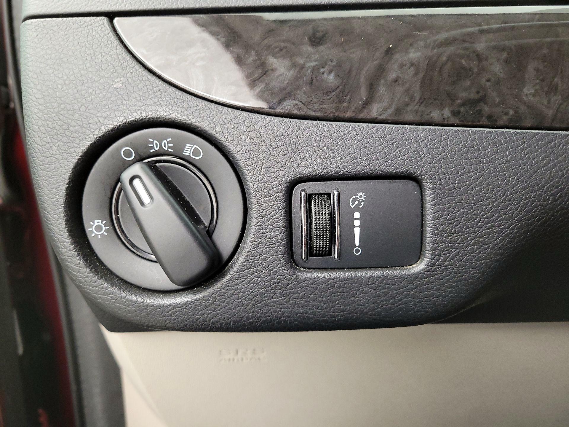 Thumbnail: 2015 Dodge Grand Caravan - 13