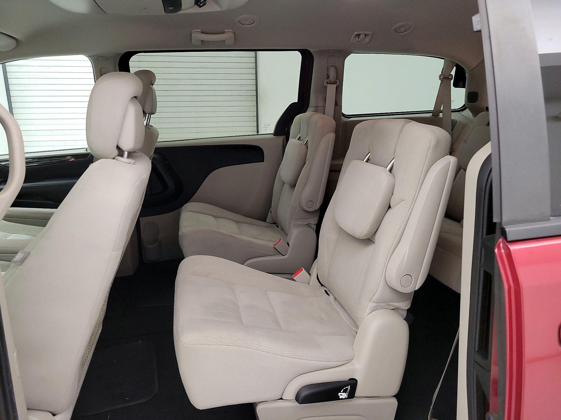 Thumbnail: 2015 Dodge Grand Caravan - 19