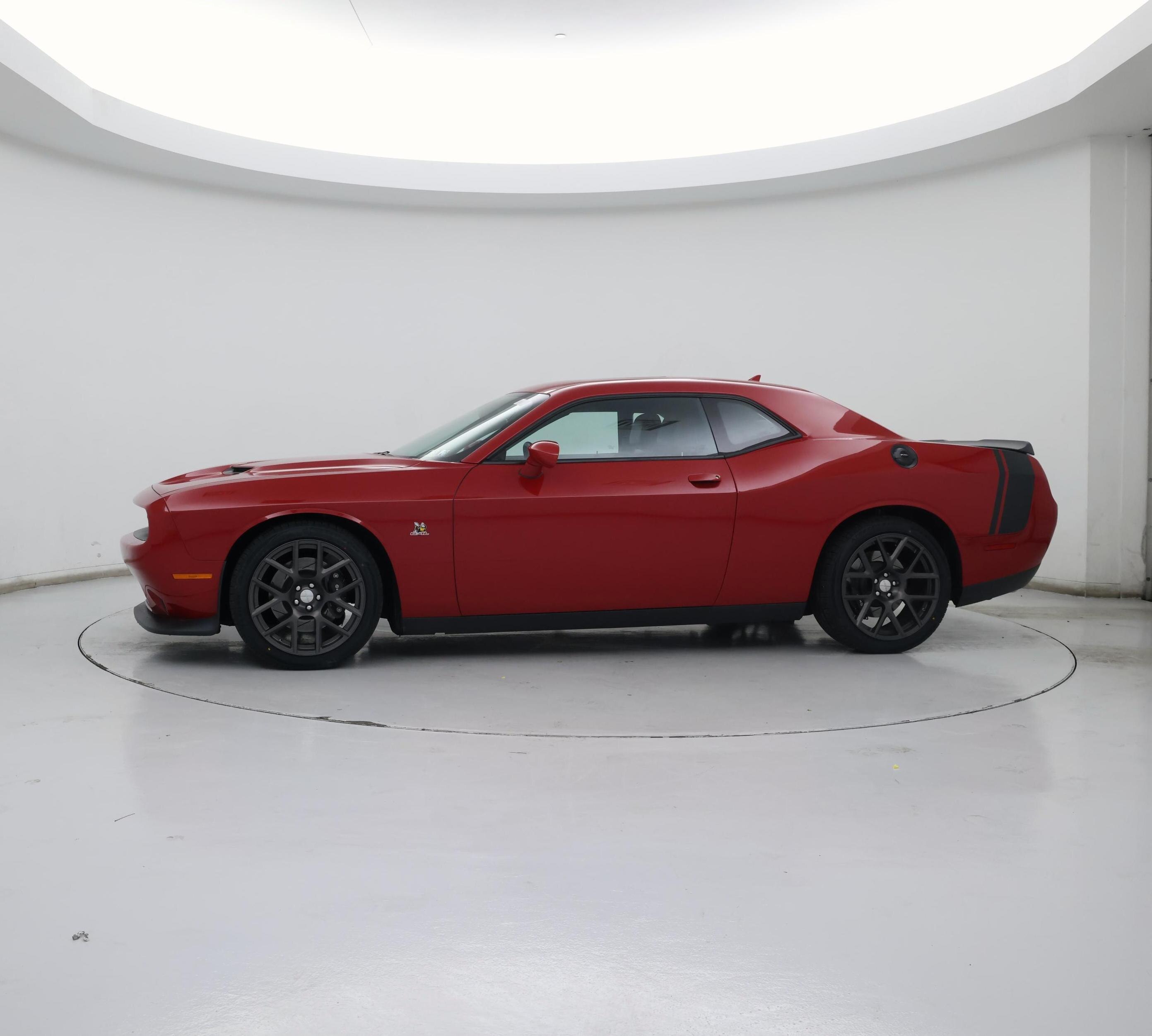 Thumbnail: 2016 Dodge Challenger - 3