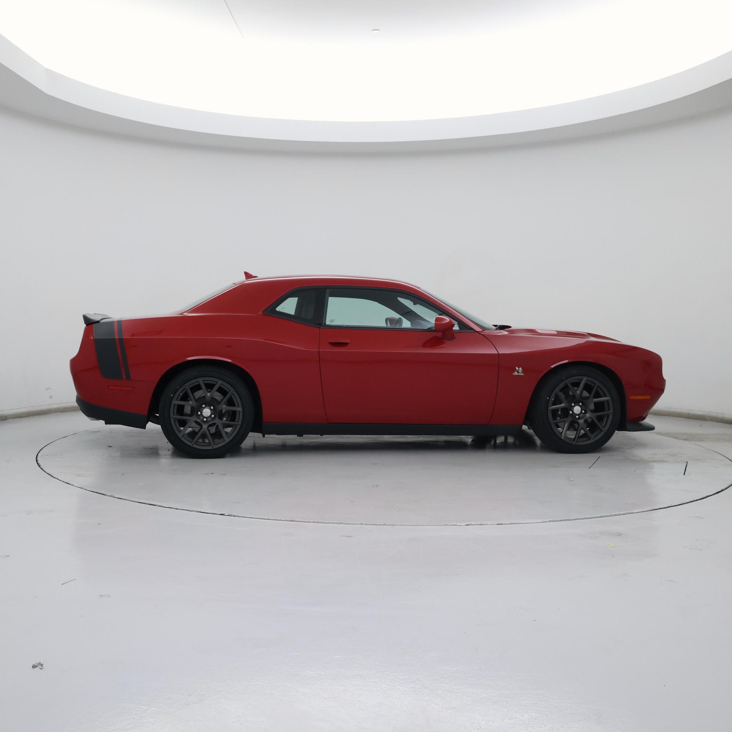 Thumbnail: 2016 Dodge Challenger - 7