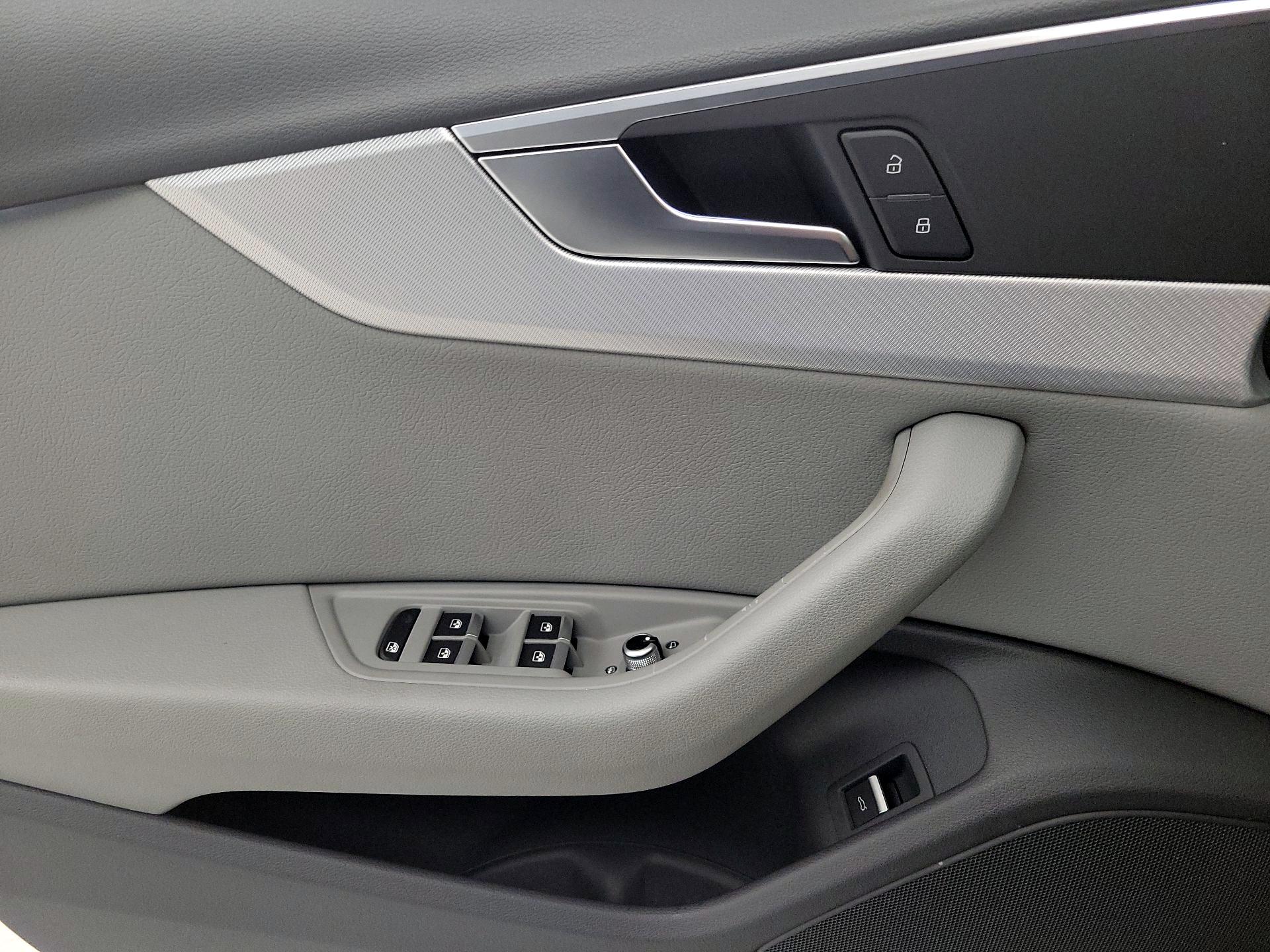 Thumbnail: 2017 Audi A4 - 12