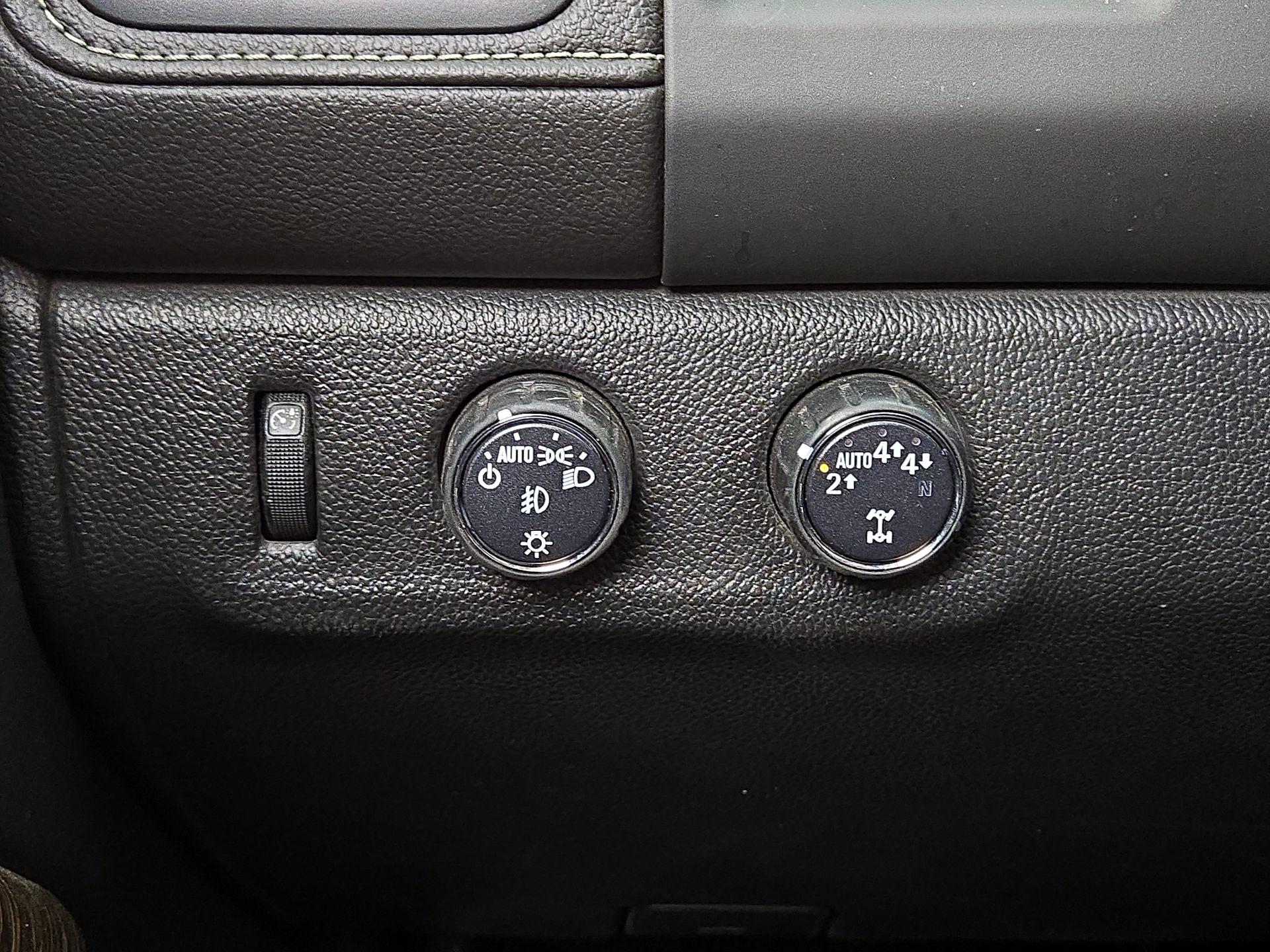 Thumbnail: 2018 GMC Canyon - 13