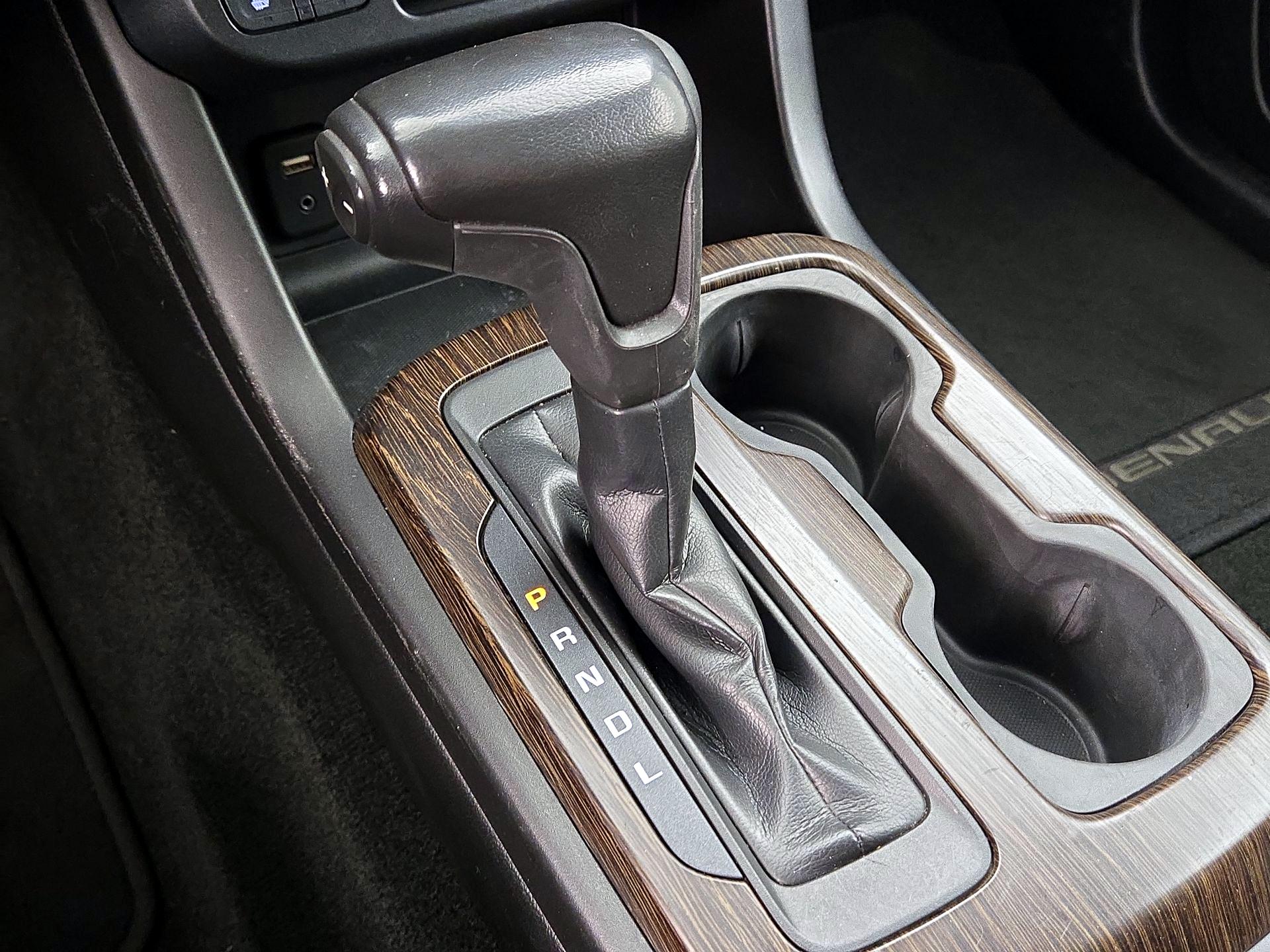 Thumbnail: 2018 GMC Canyon - 17