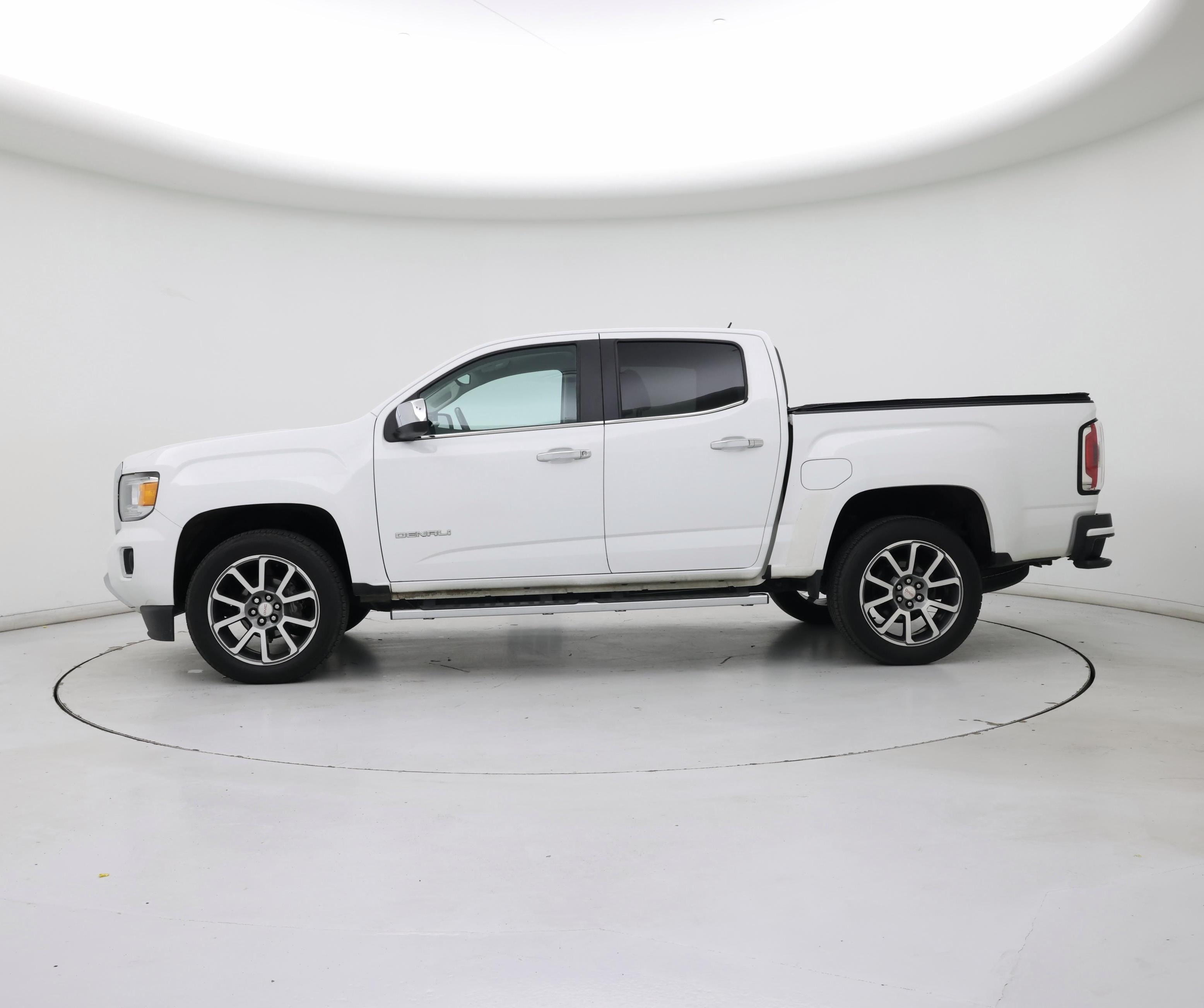 Thumbnail: 2018 GMC Canyon - 3