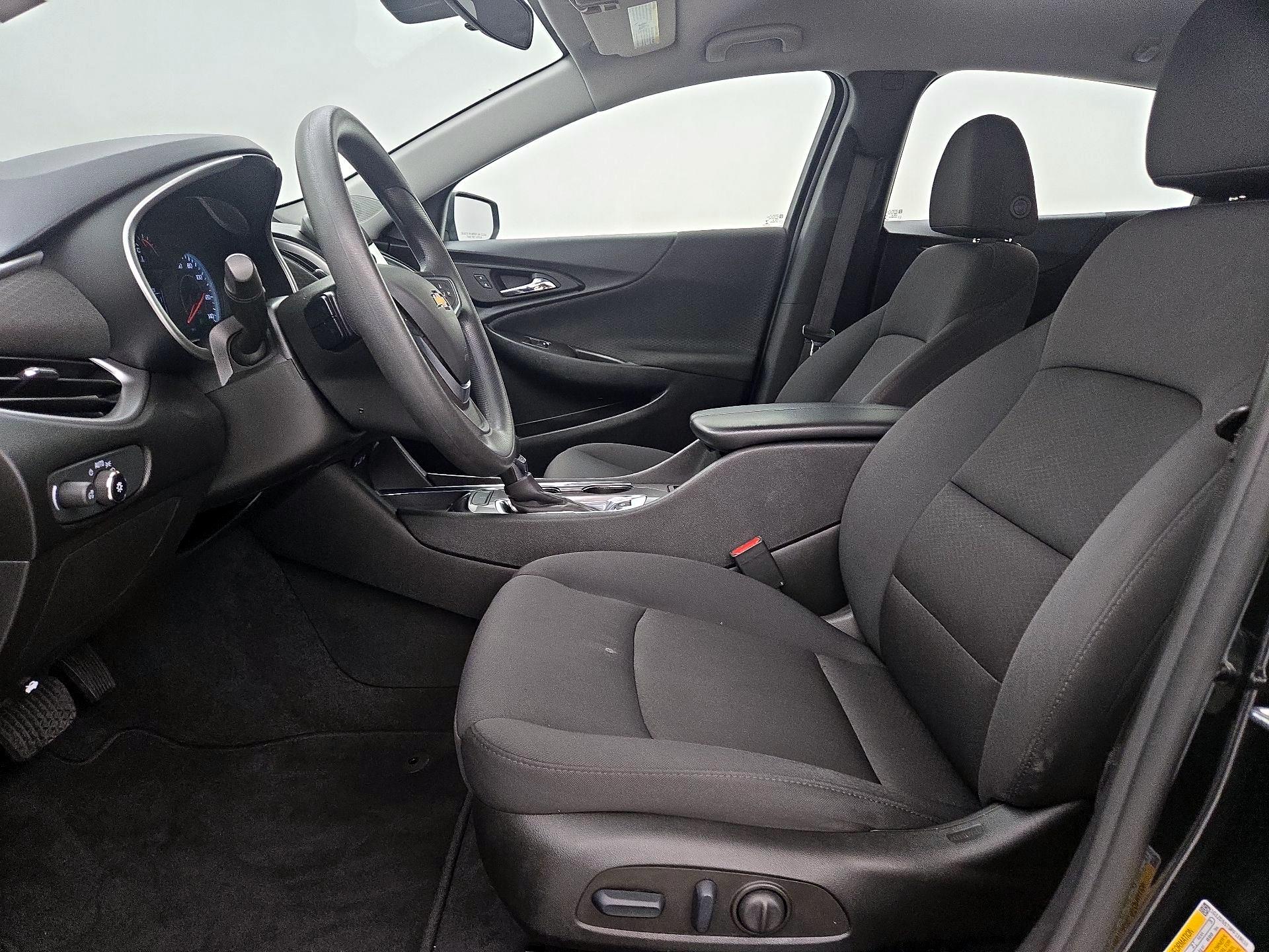 Thumbnail: 2023 Chevrolet Malibu - 11