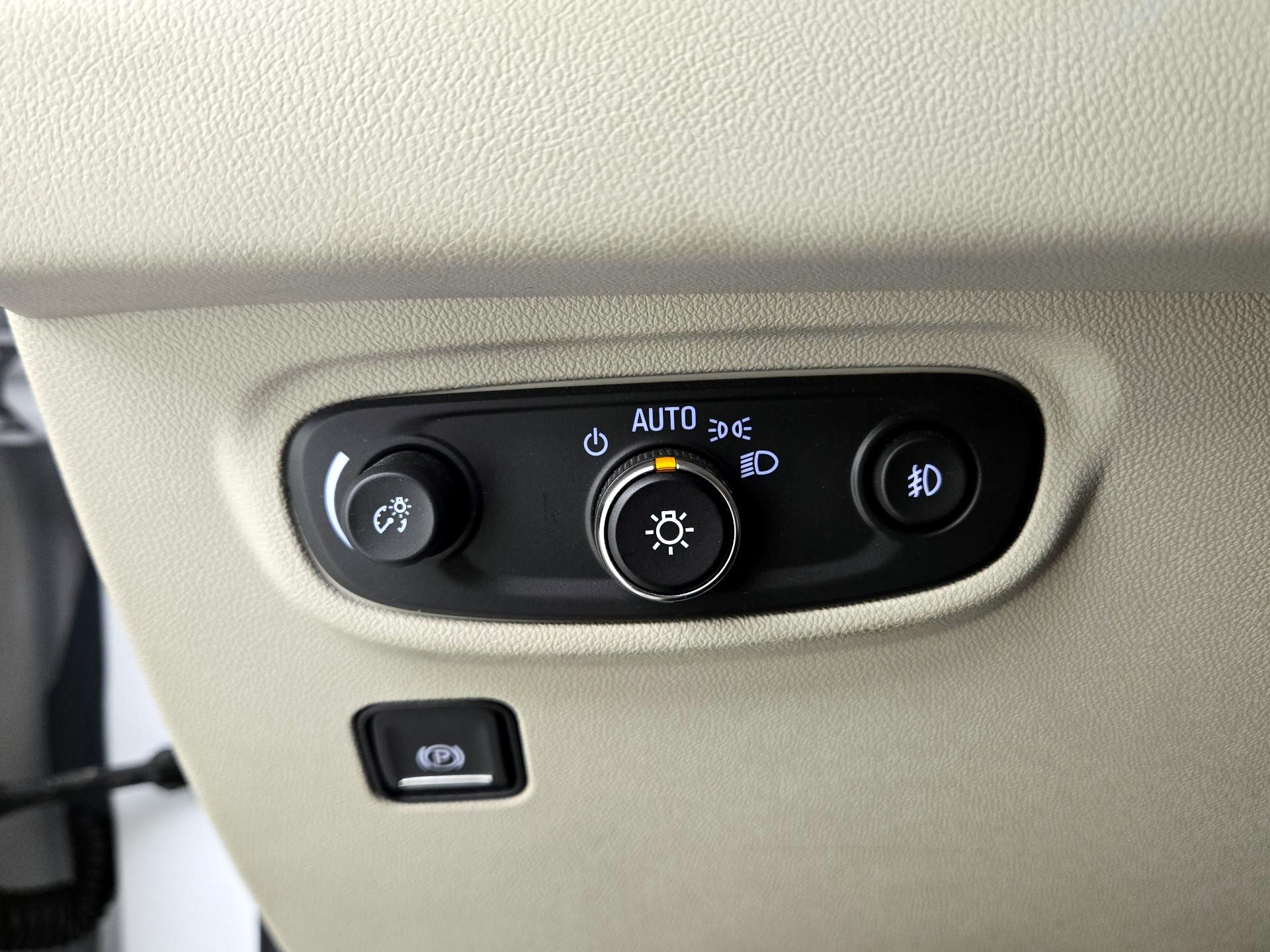 Thumbnail: 2020 GMC Terrain - 13