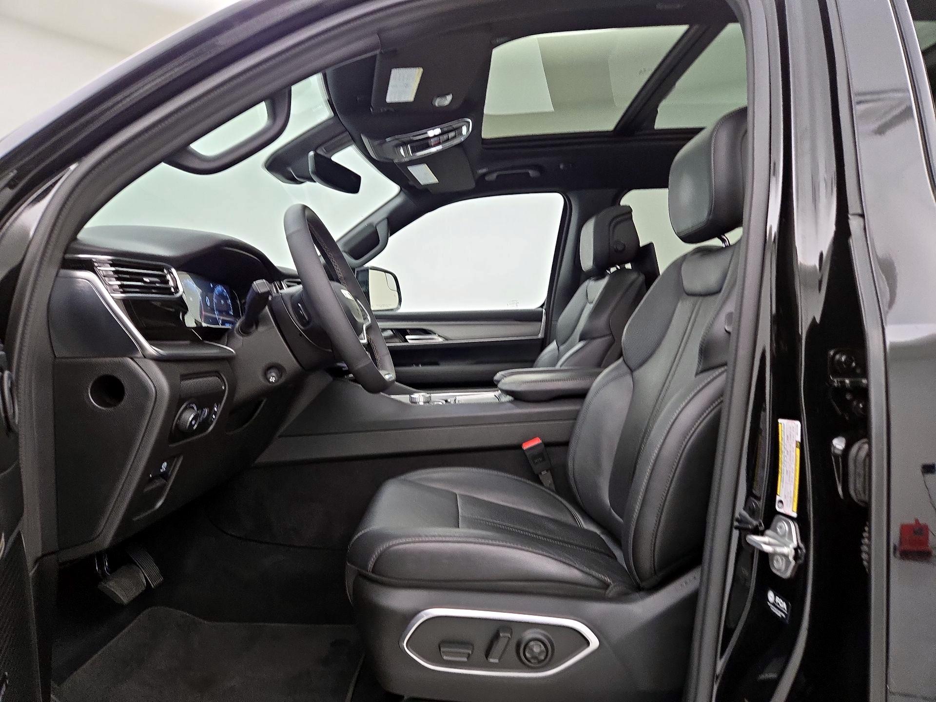 Thumbnail: 2024 Jeep Wagoneer - 11