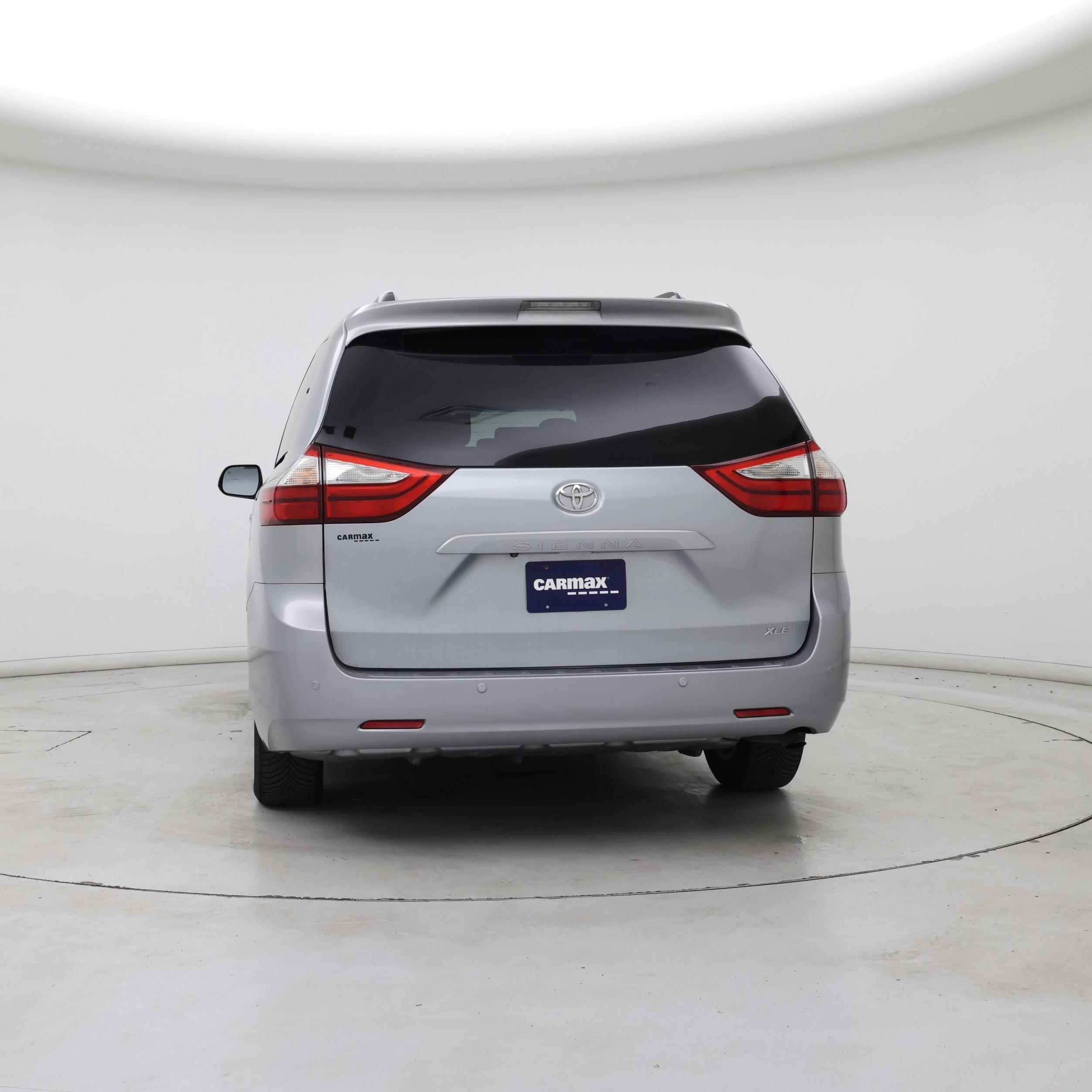 Thumbnail: 2015 Toyota Sienna - 6