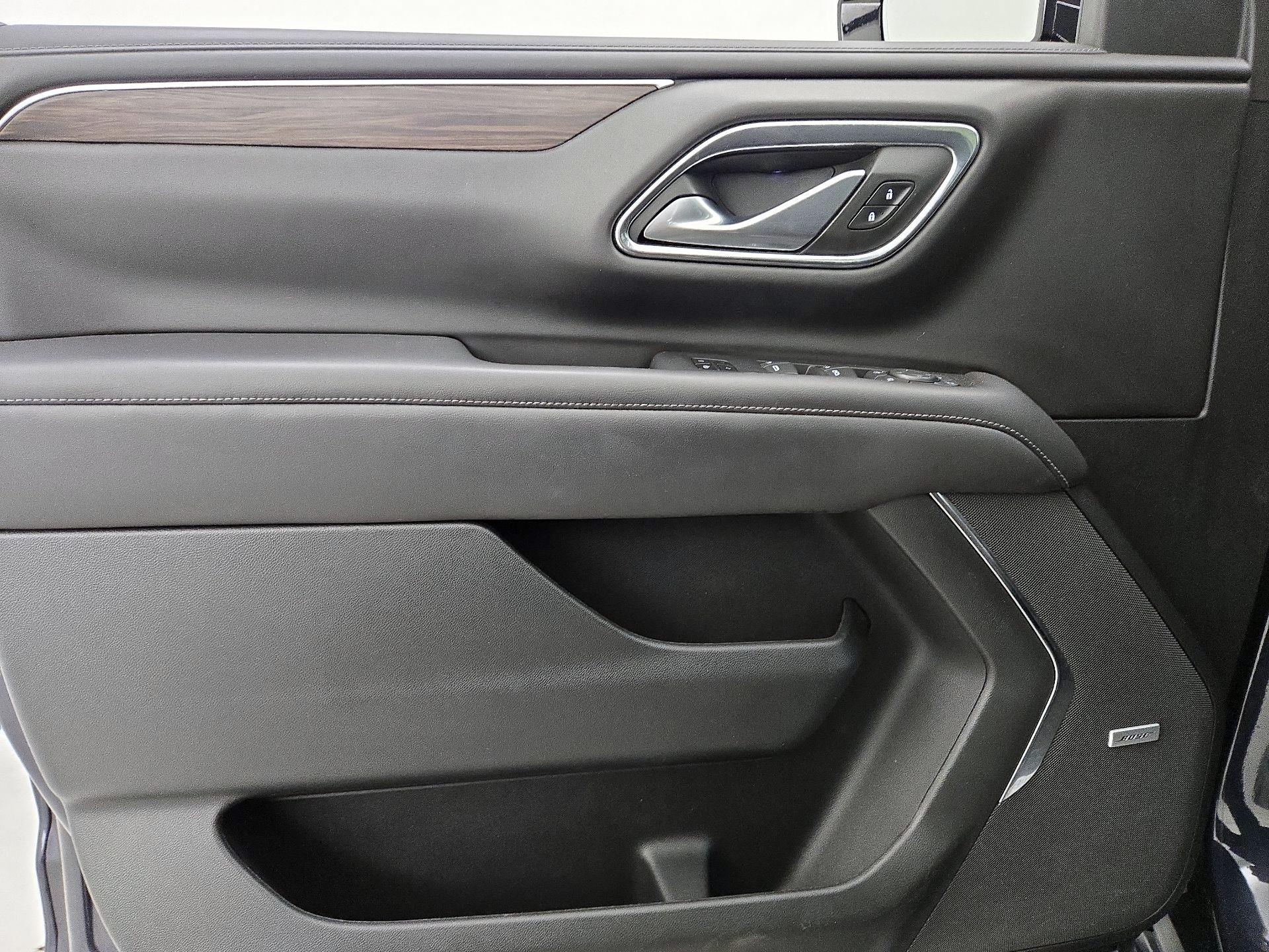 Thumbnail: 2022 Chevrolet Suburban - 12