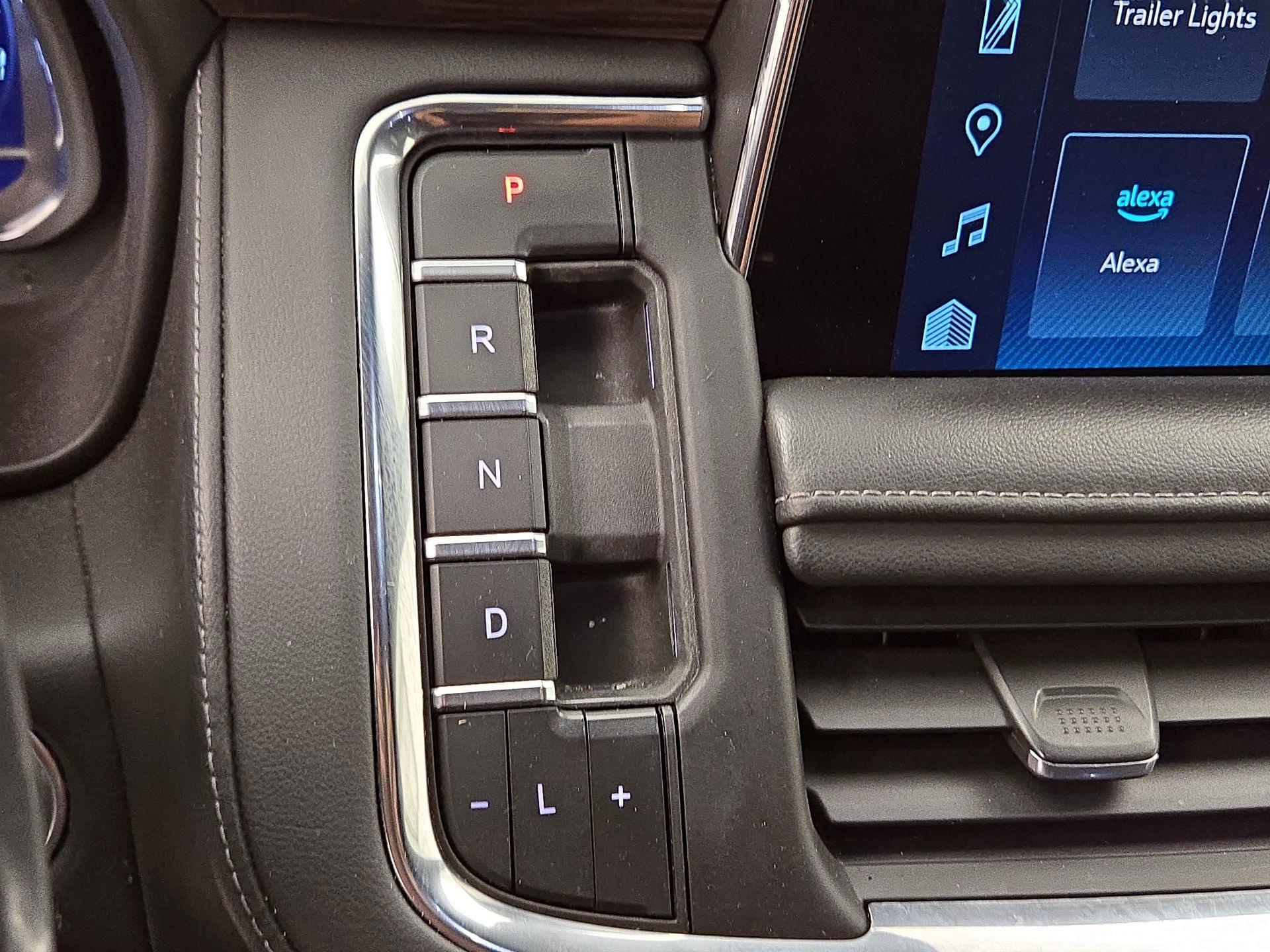 Thumbnail: 2022 Chevrolet Suburban - 17