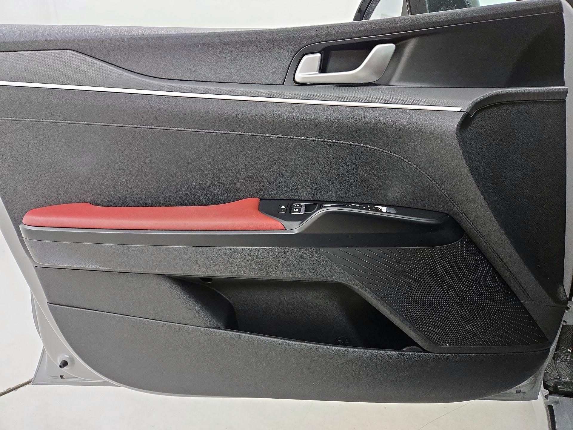 Thumbnail: 2022 Kia K5 - 12