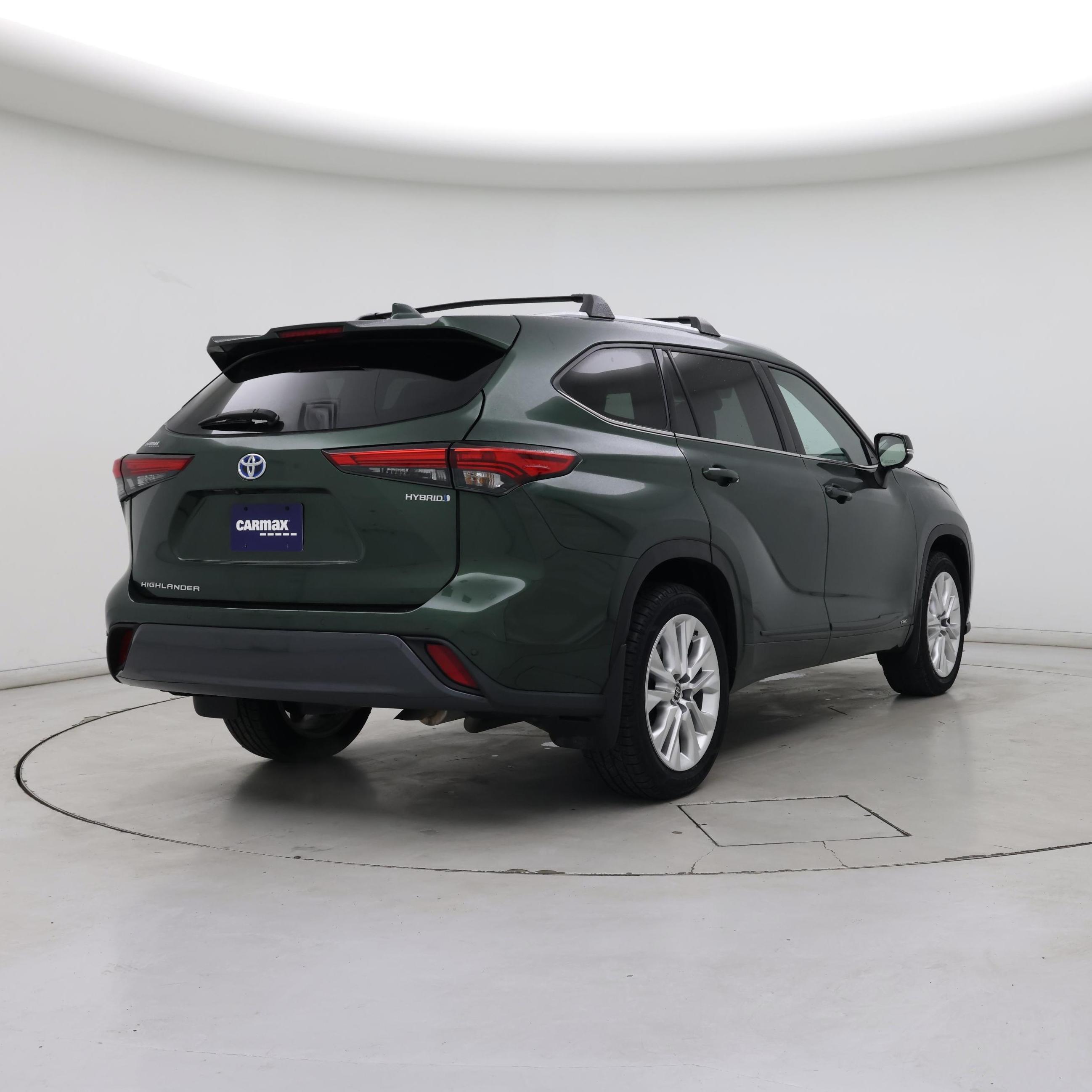 Thumbnail: 2023 Toyota Highlander - 8