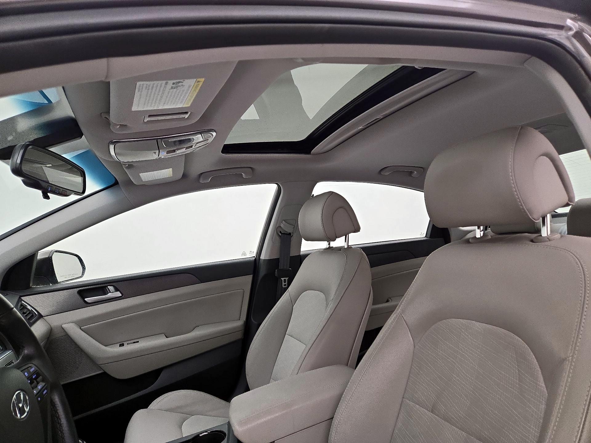 Thumbnail: 2016 Hyundai Sonata - 19