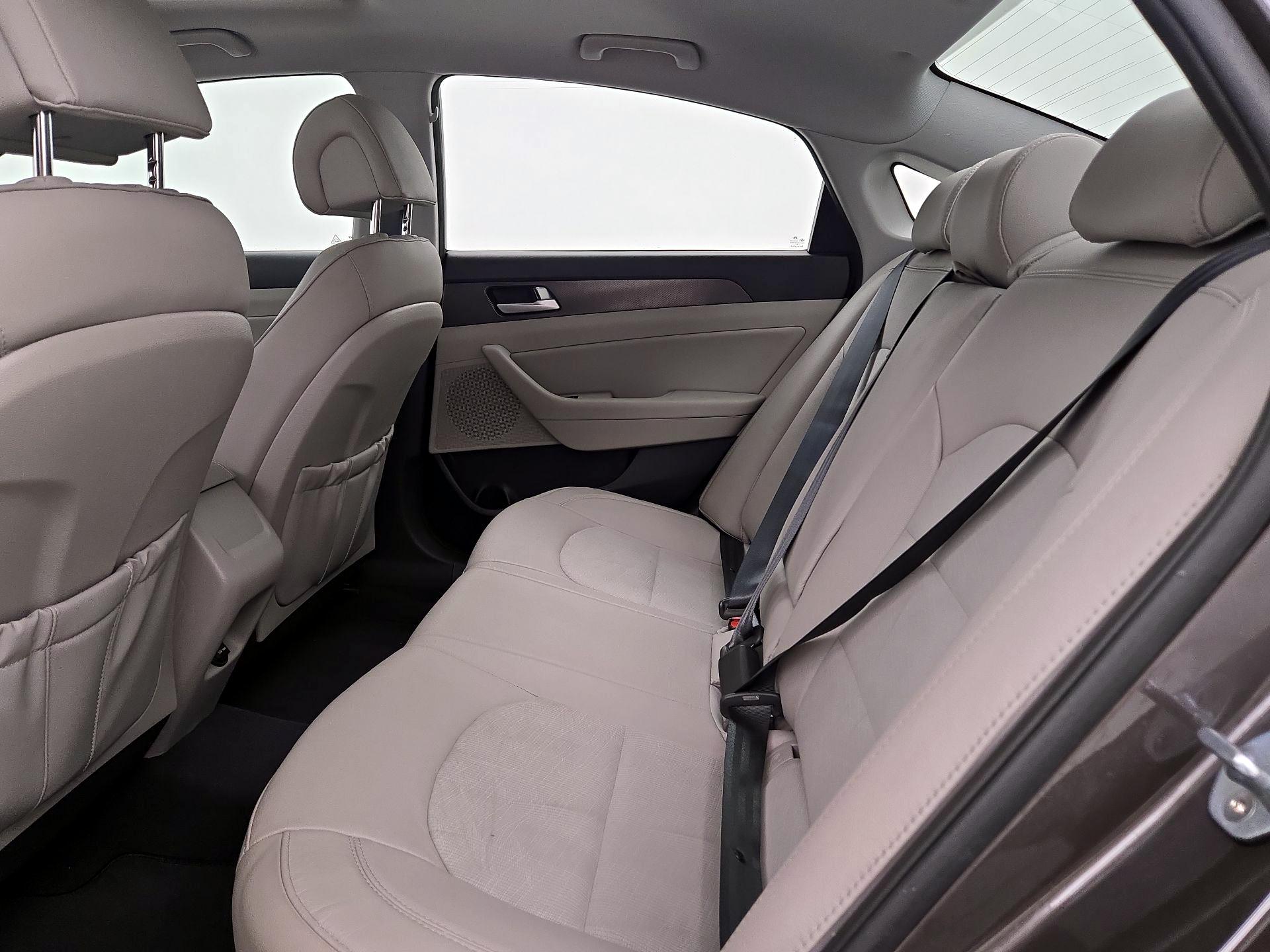 Thumbnail: 2016 Hyundai Sonata - 20