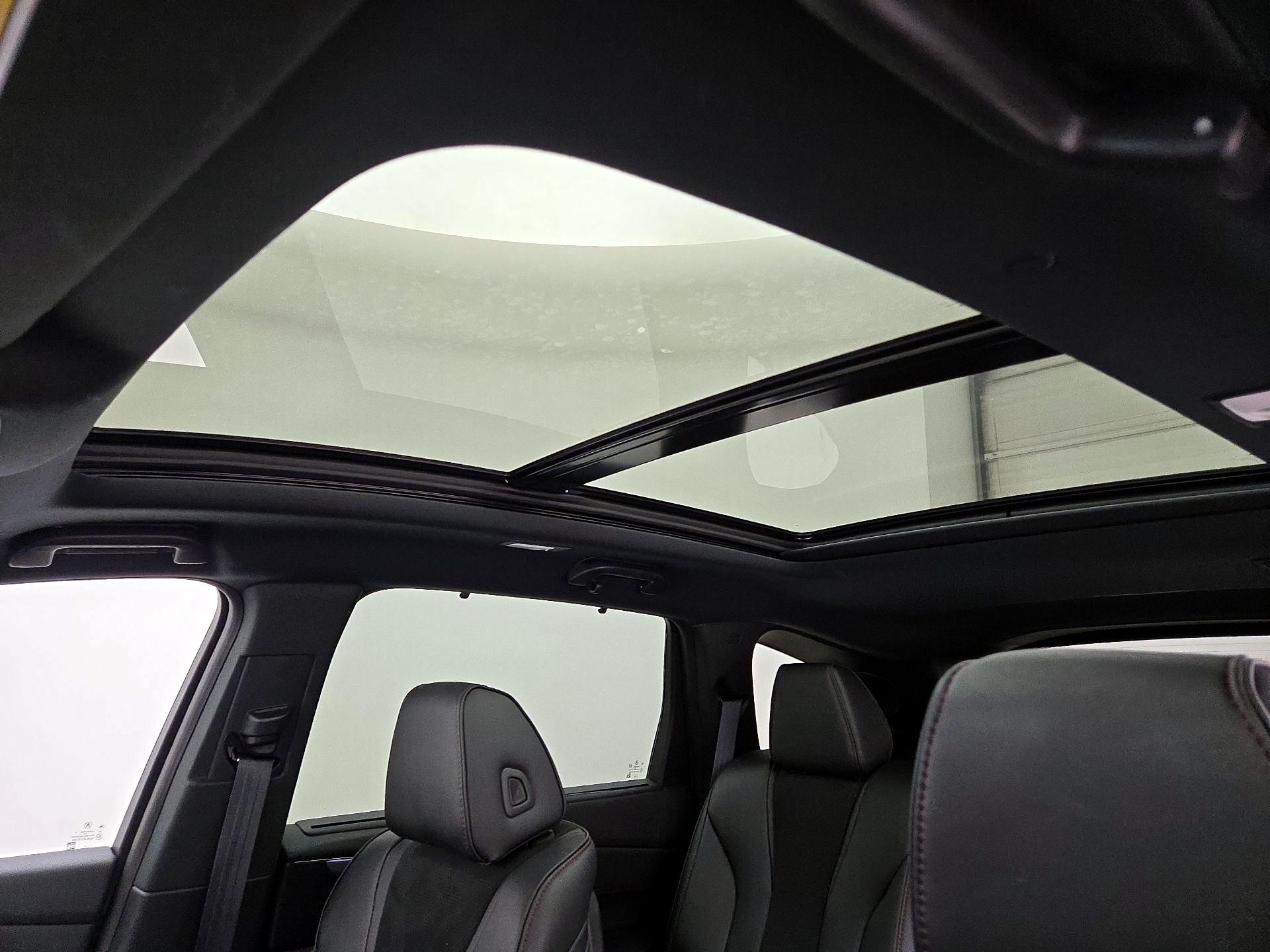 Thumbnail: 2022 Acura MDX - 20