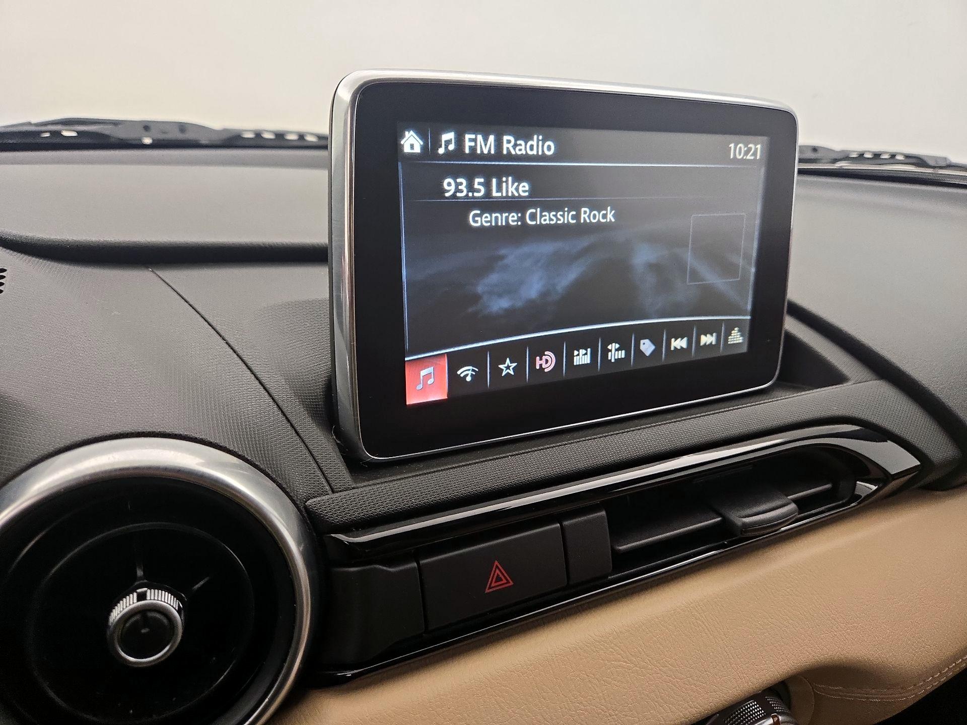 Thumbnail: 2016 Mazda MX-5 Miata - 14