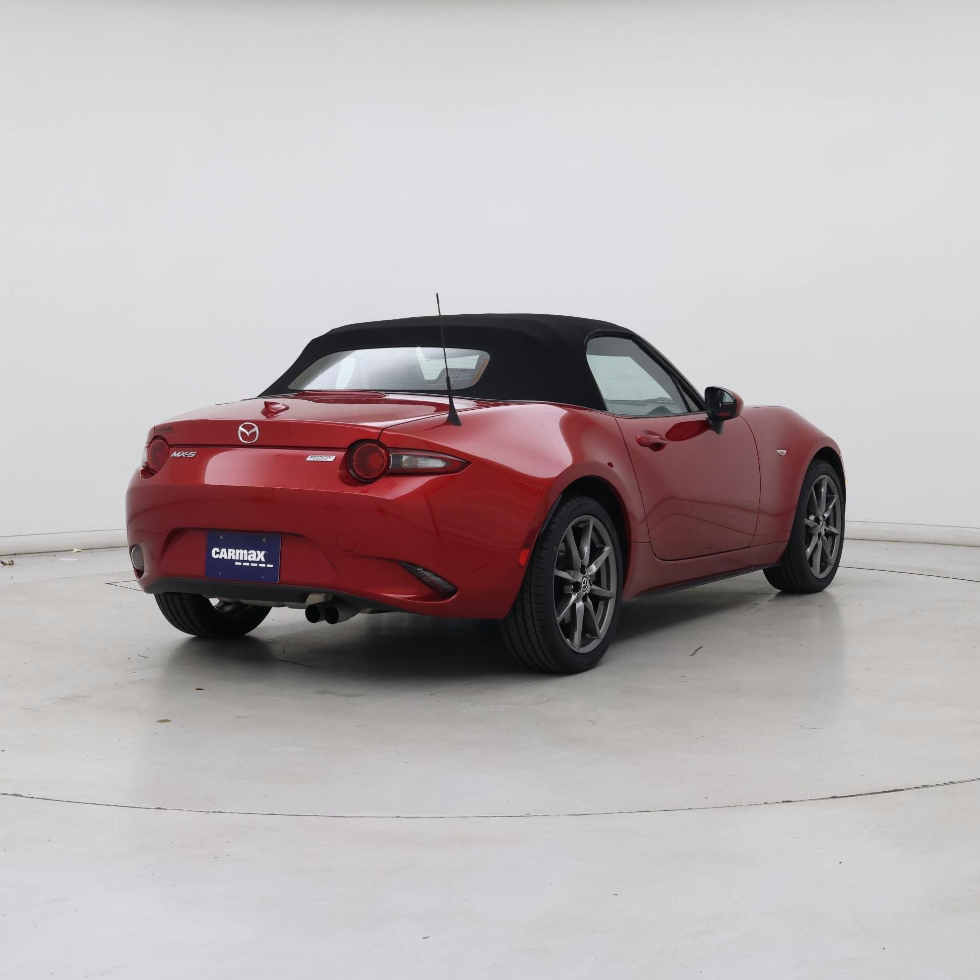 Thumbnail: 2016 Mazda MX-5 Miata - 8