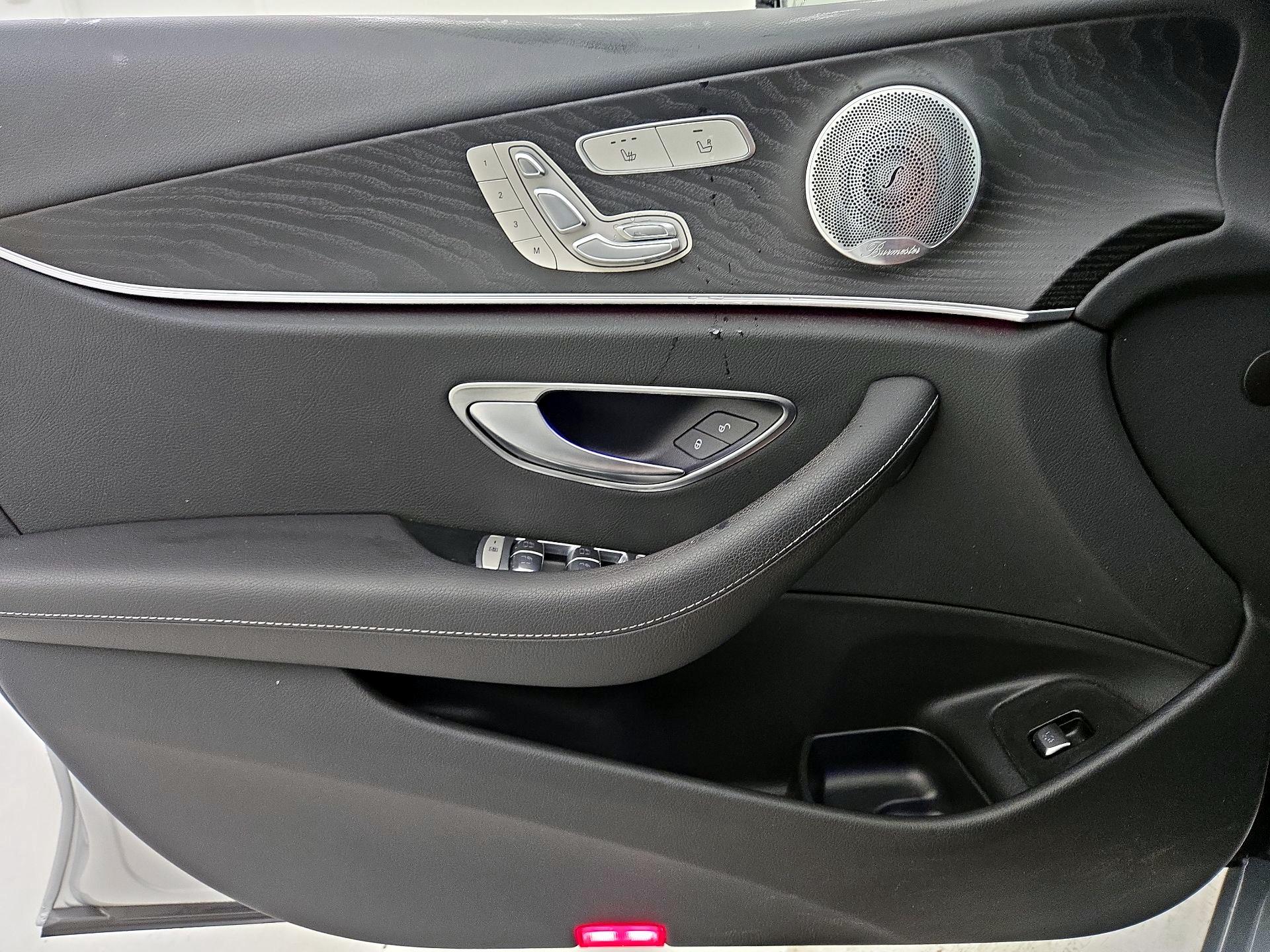 Thumbnail: 2020 Mercedes-Benz E-Class - 12