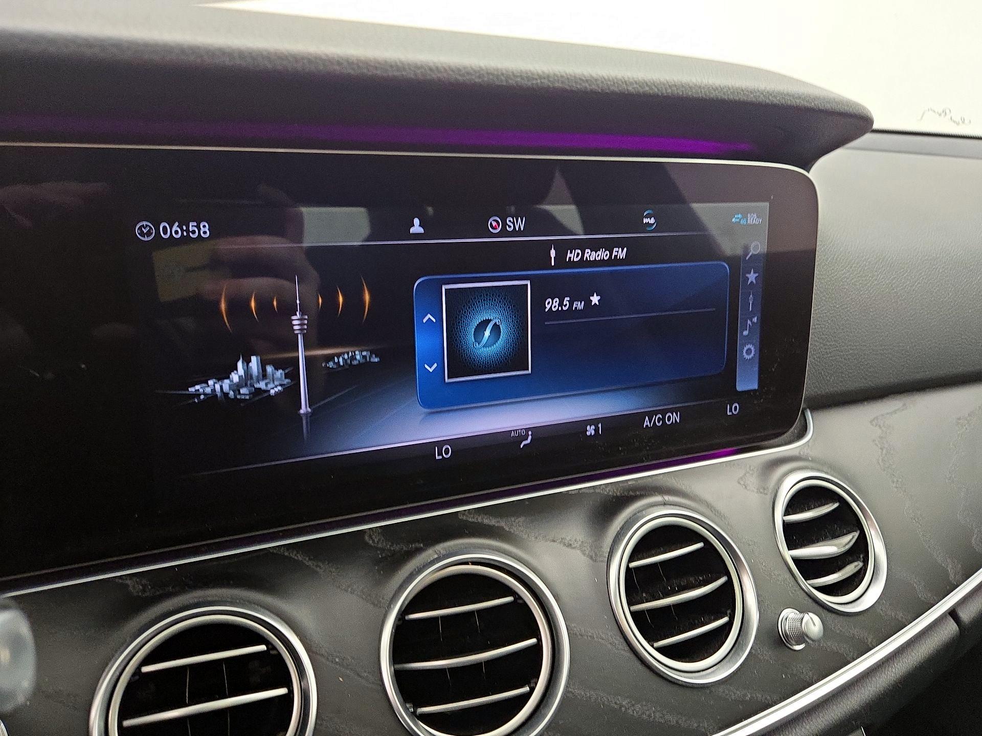 Thumbnail: 2020 Mercedes-Benz E-Class - 16