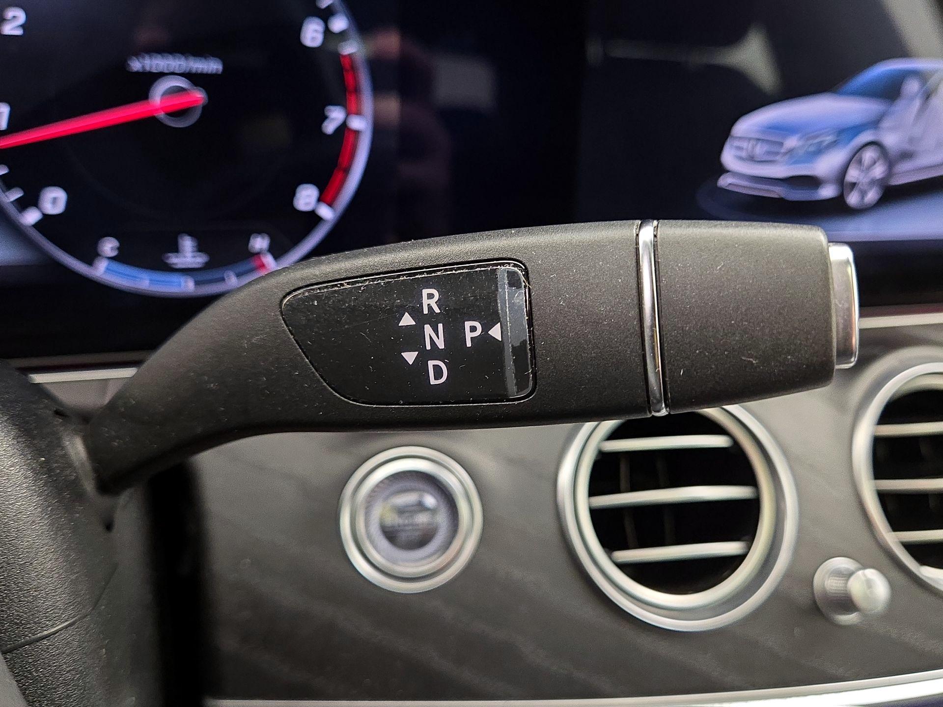 Thumbnail: 2020 Mercedes-Benz E-Class - 18